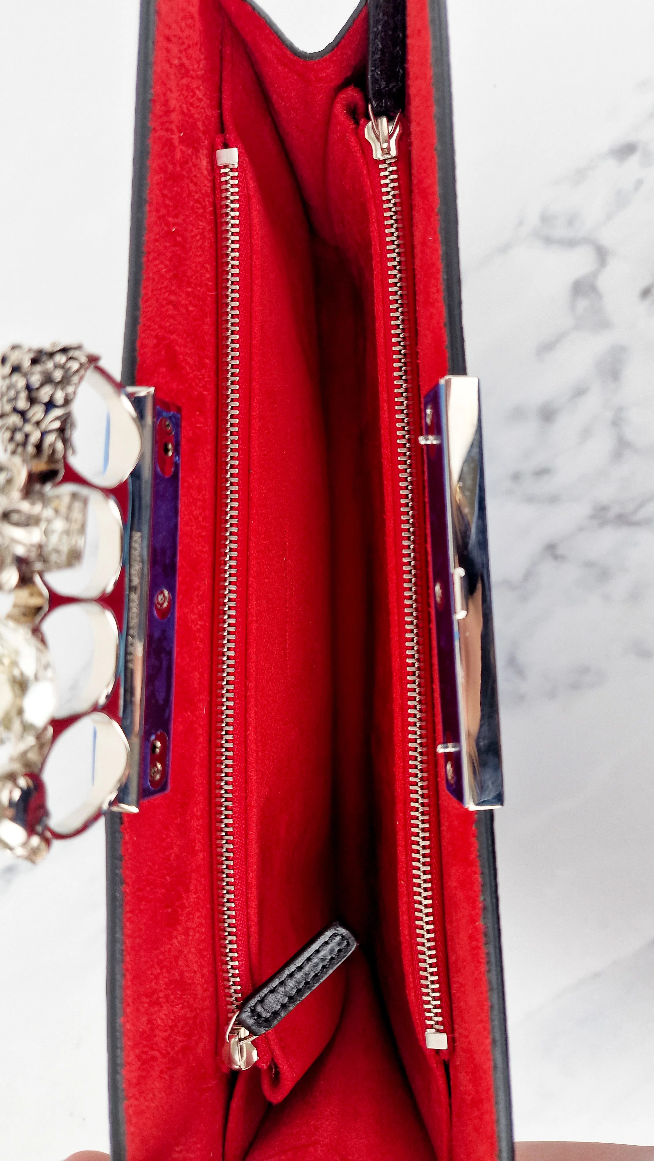 Alexander McQueen Knuckle Skull Flat Clutch in Black Leather Studded 4 Ring Clutch - Image 15
