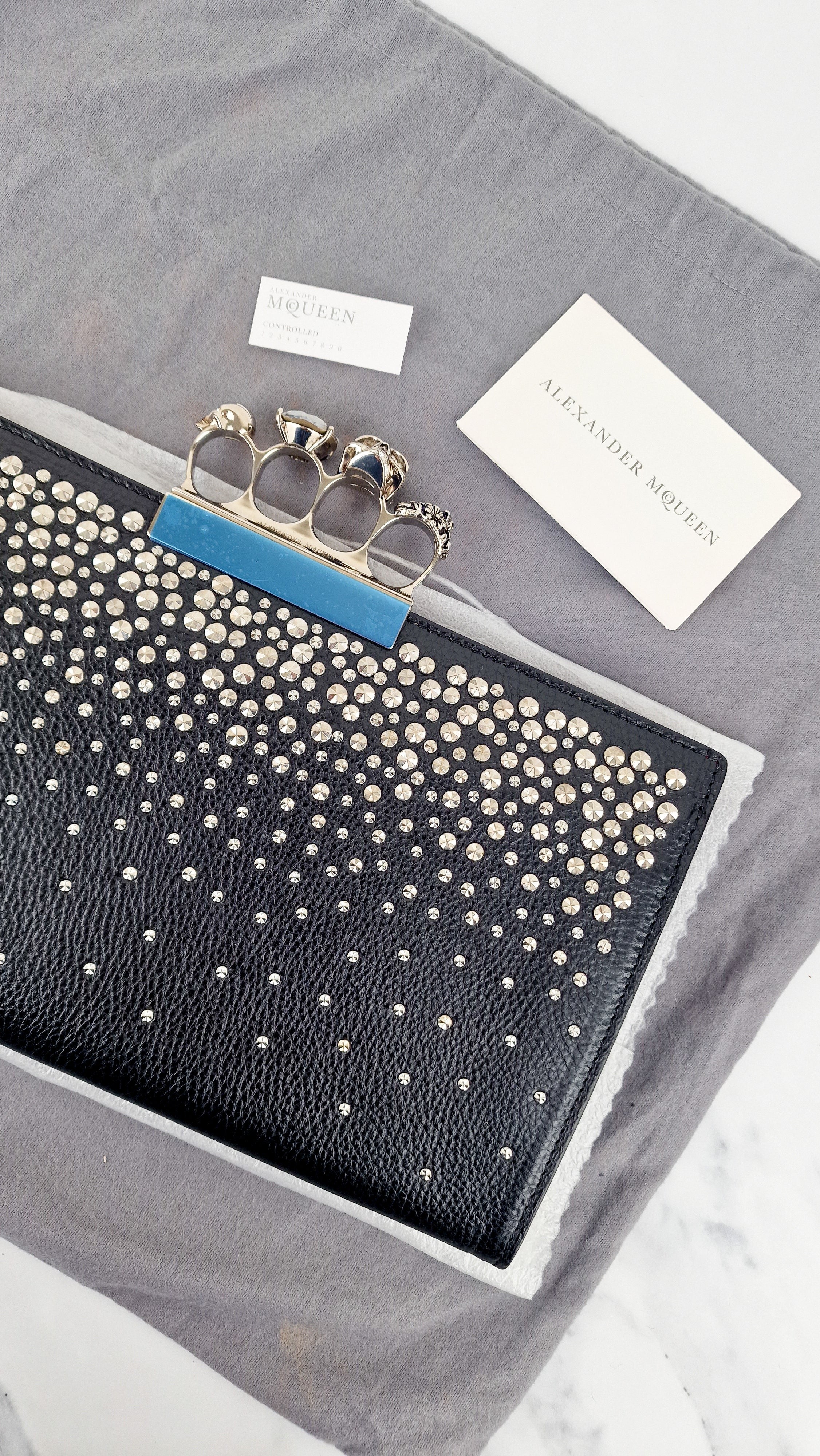 Alexander McQueen Knuckle Skull Flat Clutch in Black Leather Studded 4 Ring Clutch - Image 19