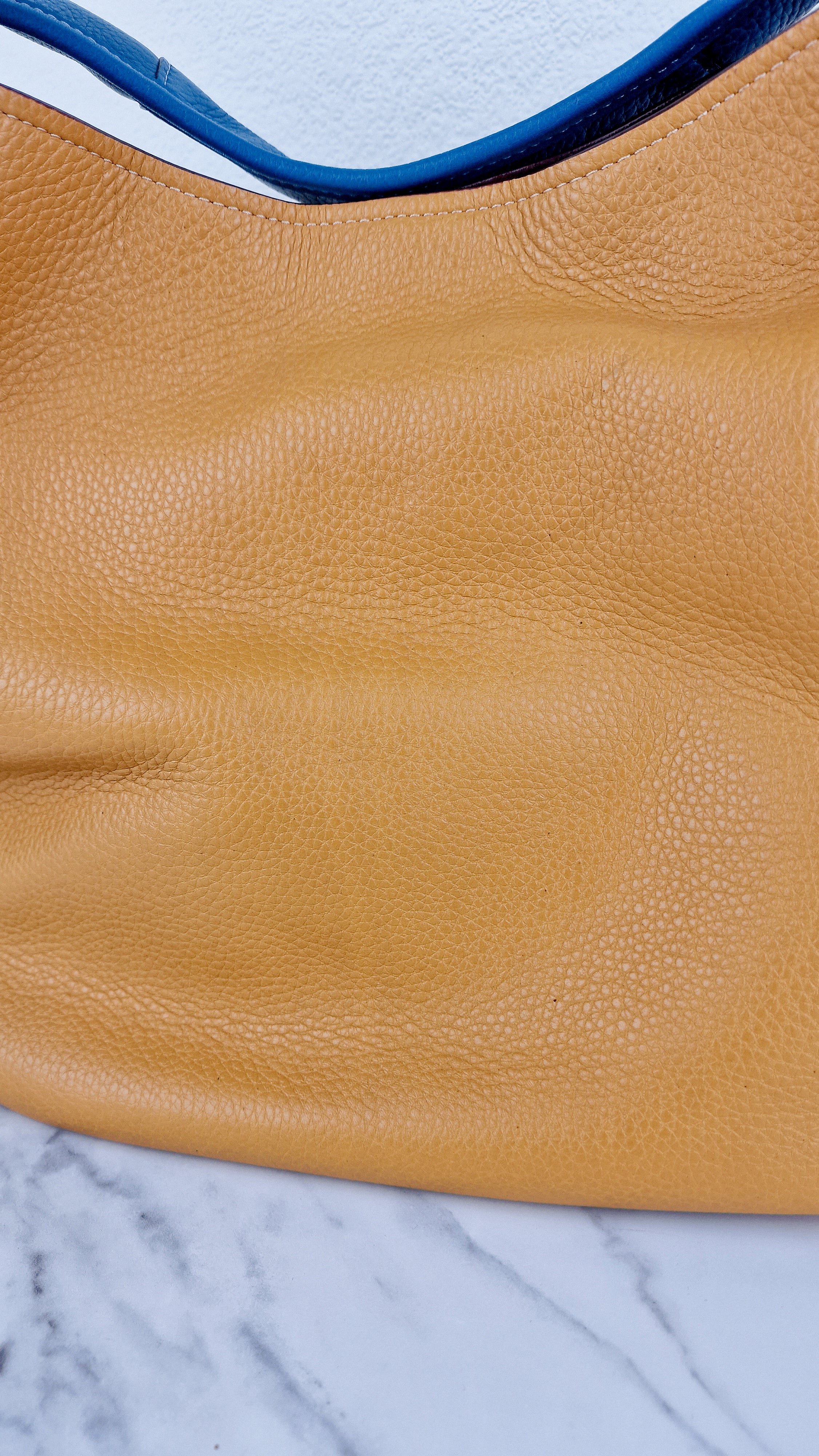 Coach 1941 Bandit Hobo 39 Bag in Goldenrod Yellow, Blue & Oxblood Pebble Leather - 2 in 1 handbag - Coach 10736 - Image 3