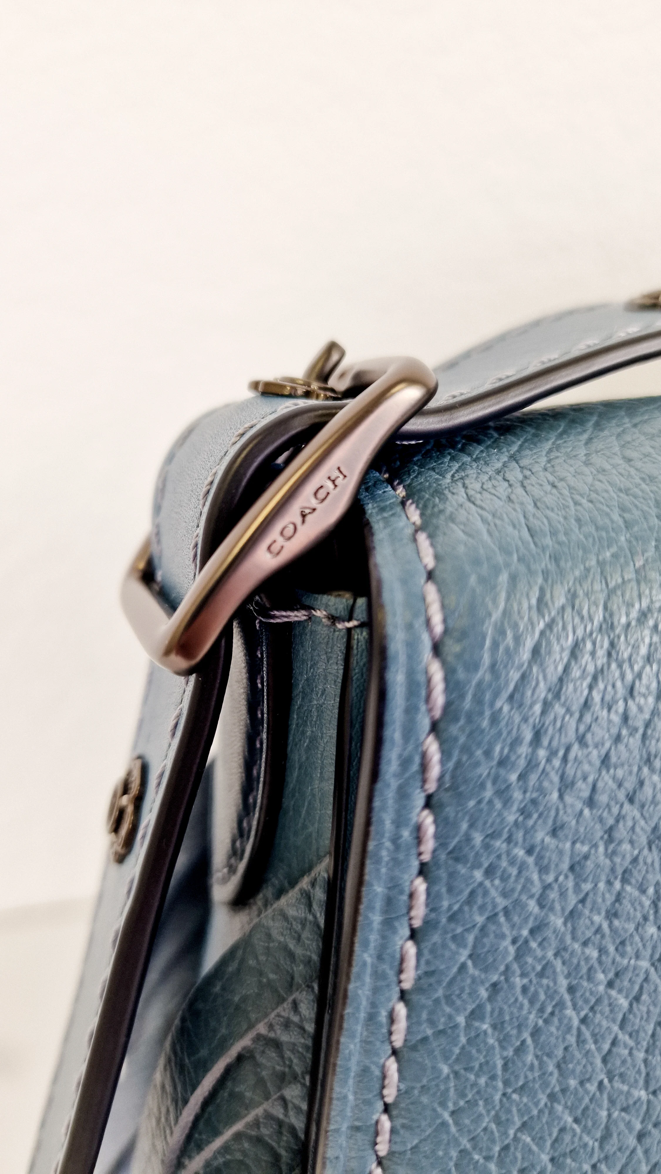 Coach 1941 Saddle 23 with Fringe in Blue Pebbled Leather with Tea Rose Detail - Crossbody Flap Bag - Coach 29240 - Image 6