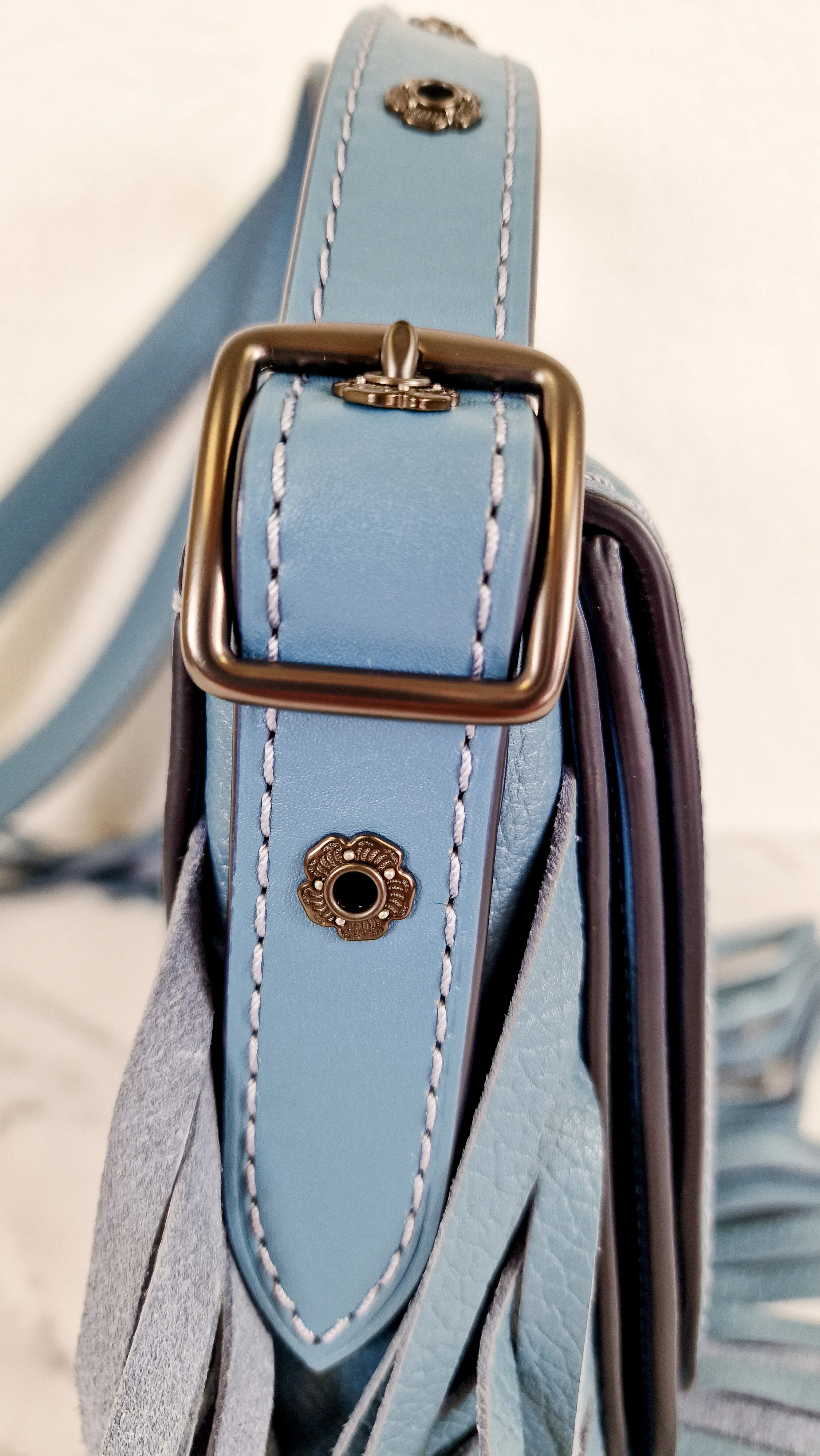 Coach 1941 Saddle 23 with Fringe in Blue Pebbled Leather with Tea Rose Detail - Crossbody Flap Bag - Coach 29240 - Image 7