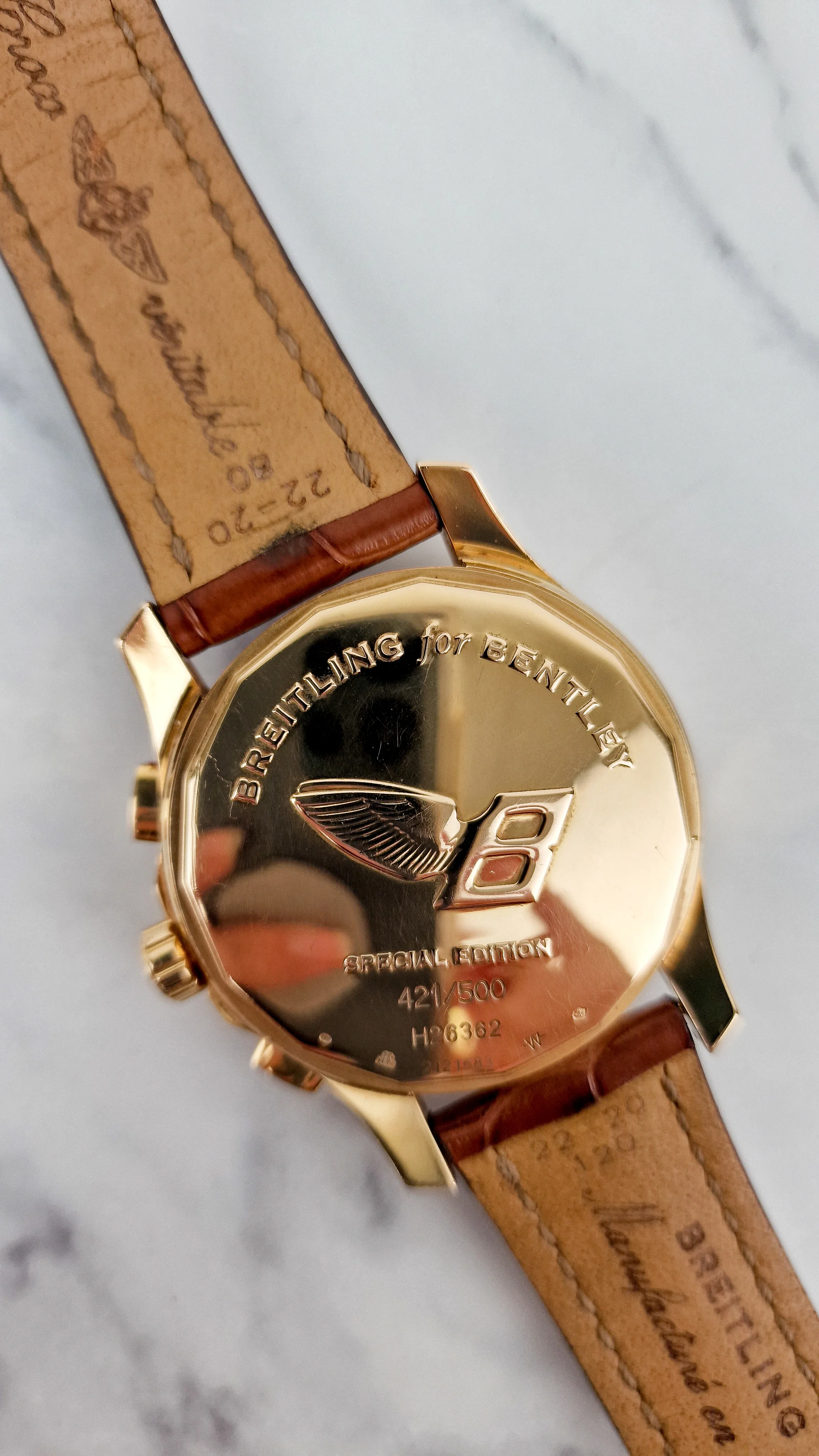 Breitling for Bentley Flying B Mark VI 18K Yellow Rose Gold with Brown Croc Leather H26362 - Image 17