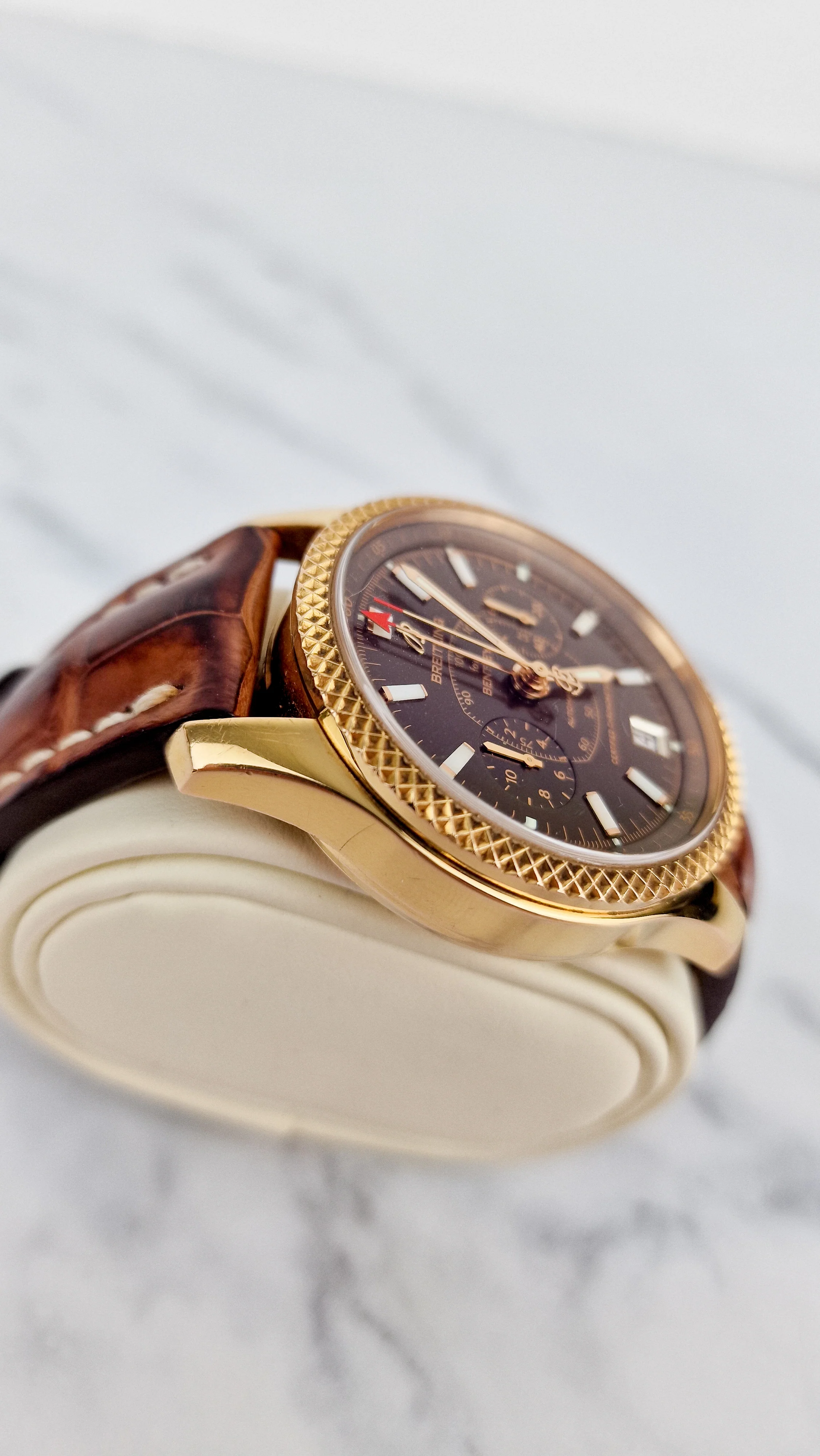 Breitling for Bentley Flying B Mark VI 18K Yellow Rose Gold with Brown Croc Leather H26362 - Image 24