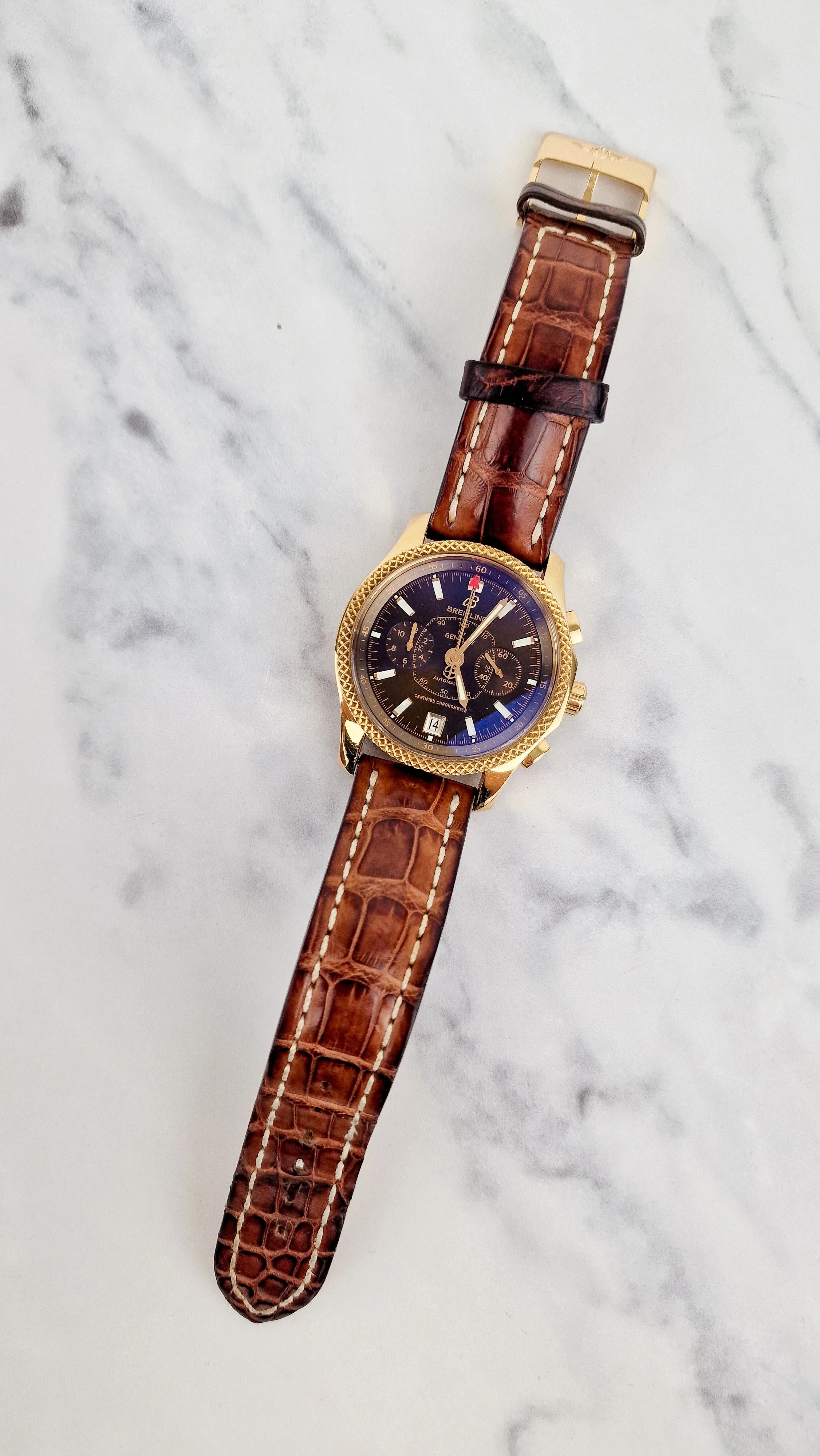 Breitling for Bentley Flying B Mark VI 18K Yellow Rose Gold with Brown Croc Leather H26362 - Image 4