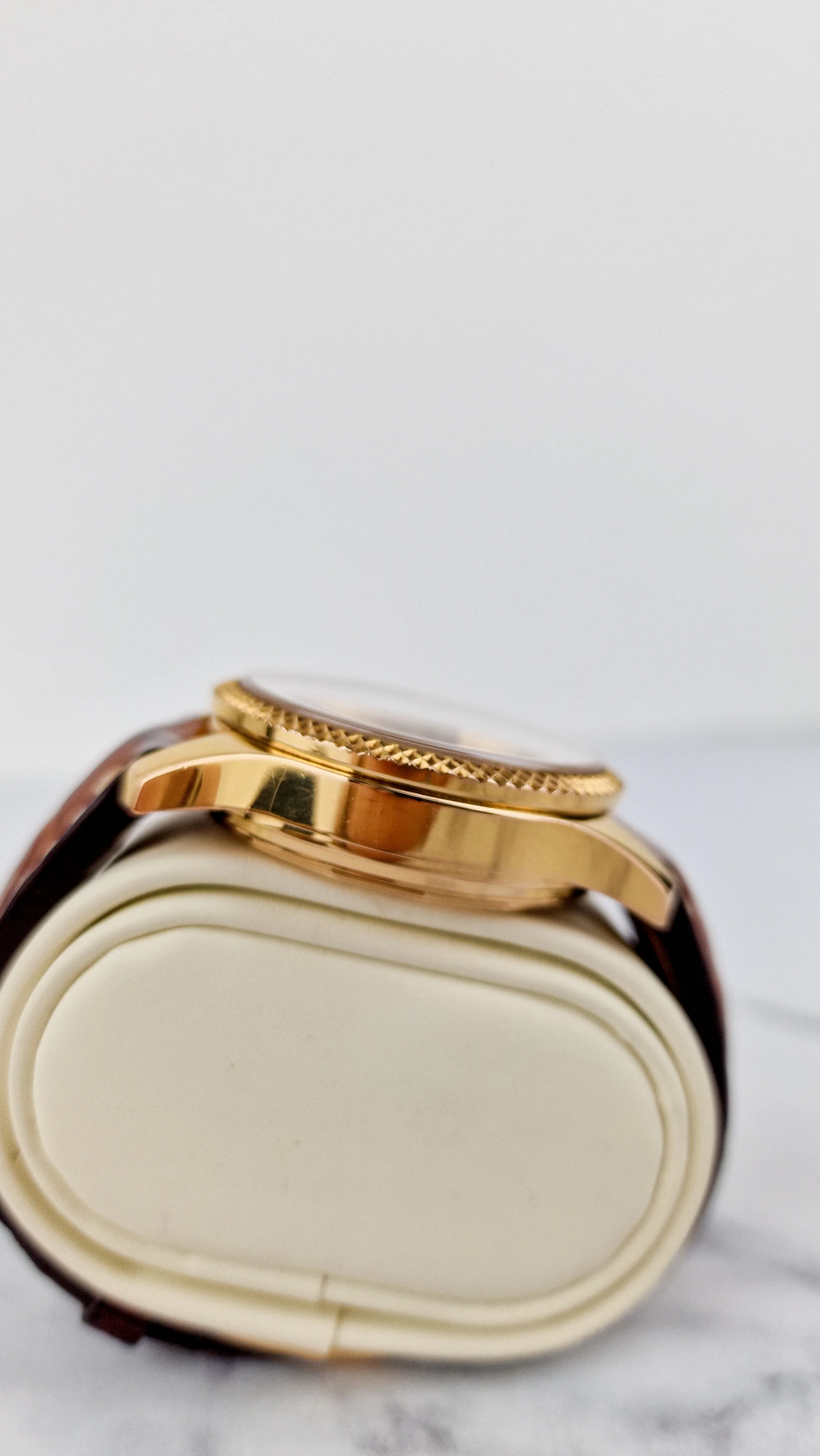 Breitling for Bentley Flying B Mark VI 18K Yellow Rose Gold with Brown Croc Leather H26362 - Image 7