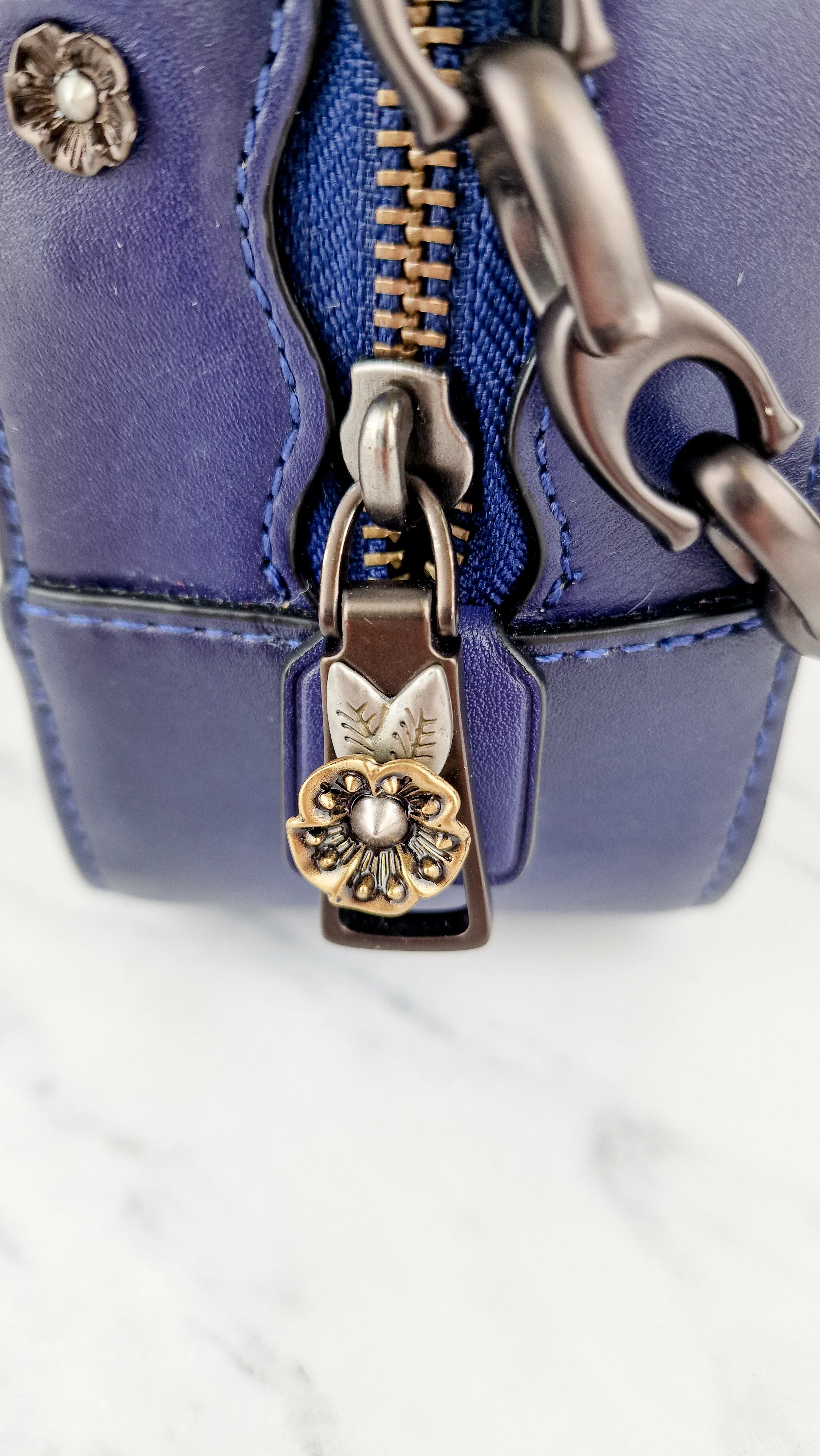 Coach 1941 Camera Bag with Tea Rose Turnlock Scalloped Edge C-Chain Strap Cadet Blue Purple Crossbody Bag - Coach 29094 - Image 11