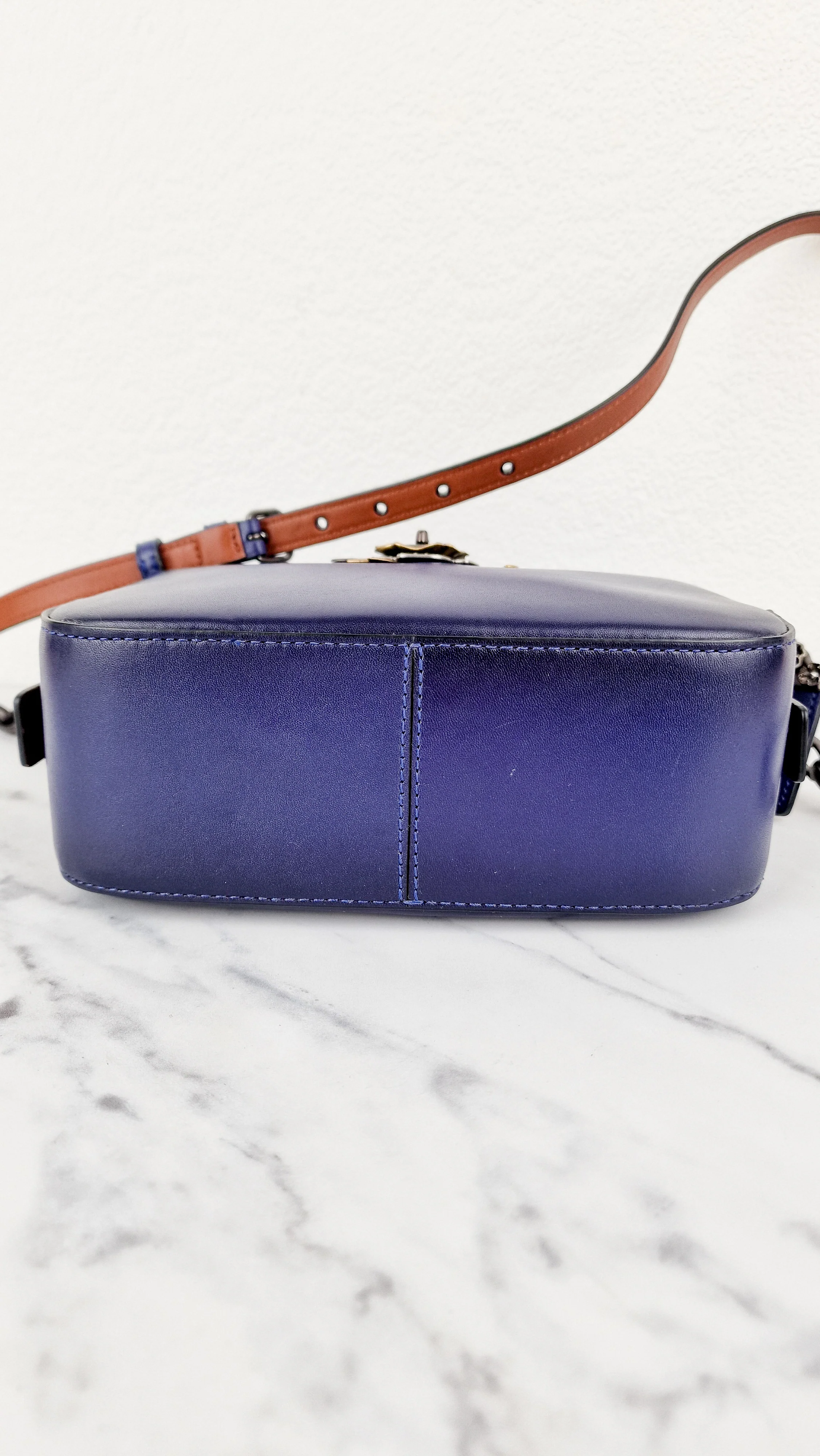 Coach 1941 Camera Bag with Tea Rose Turnlock Scalloped Edge C-Chain Strap Cadet Blue Purple Crossbody Bag - Coach 29094 - Image 13