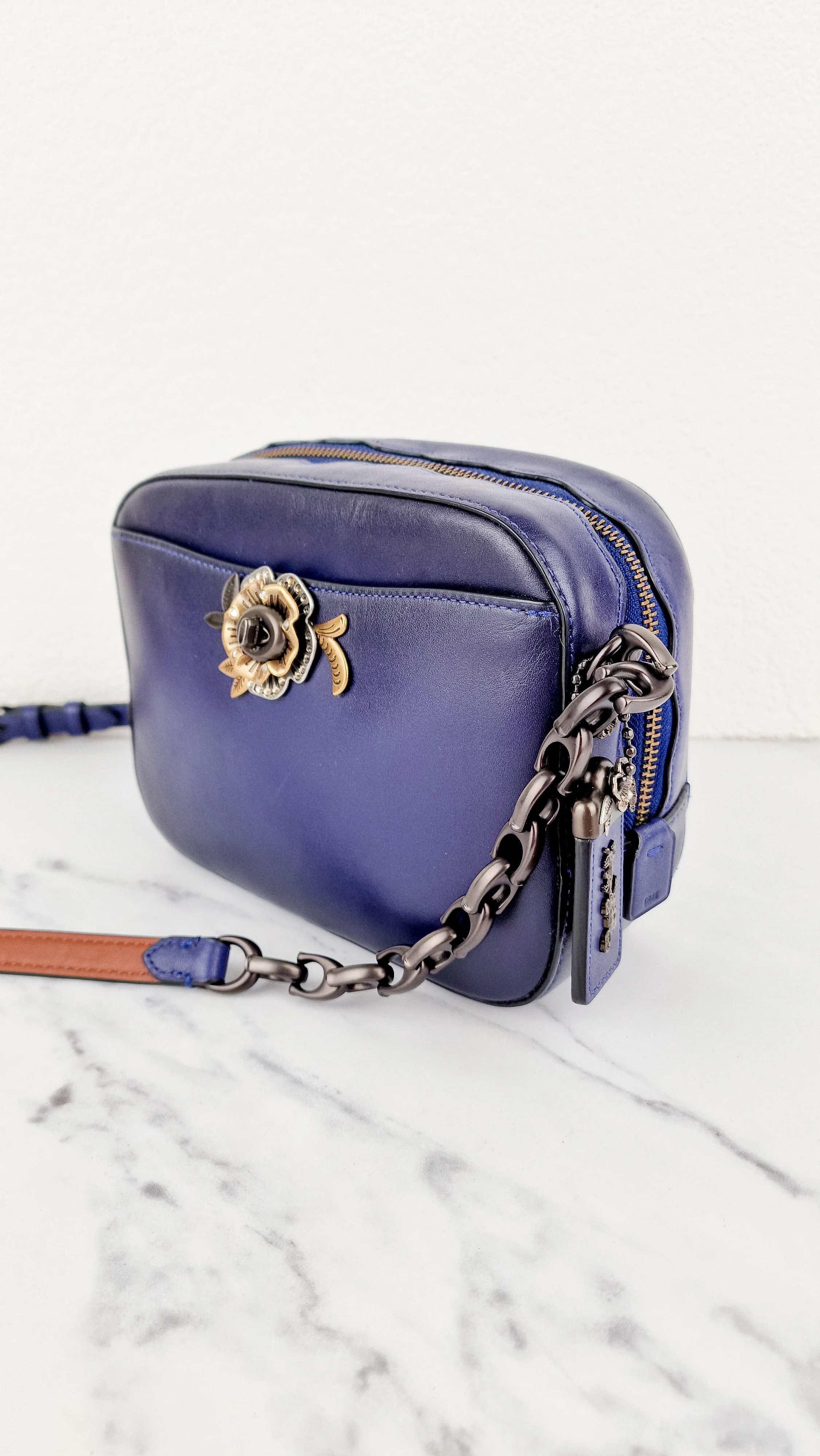 Coach 1941 Camera Bag with Tea Rose Turnlock Scalloped Edge C-Chain Strap Cadet Blue Purple Crossbody Bag - Coach 29094 - Image 5