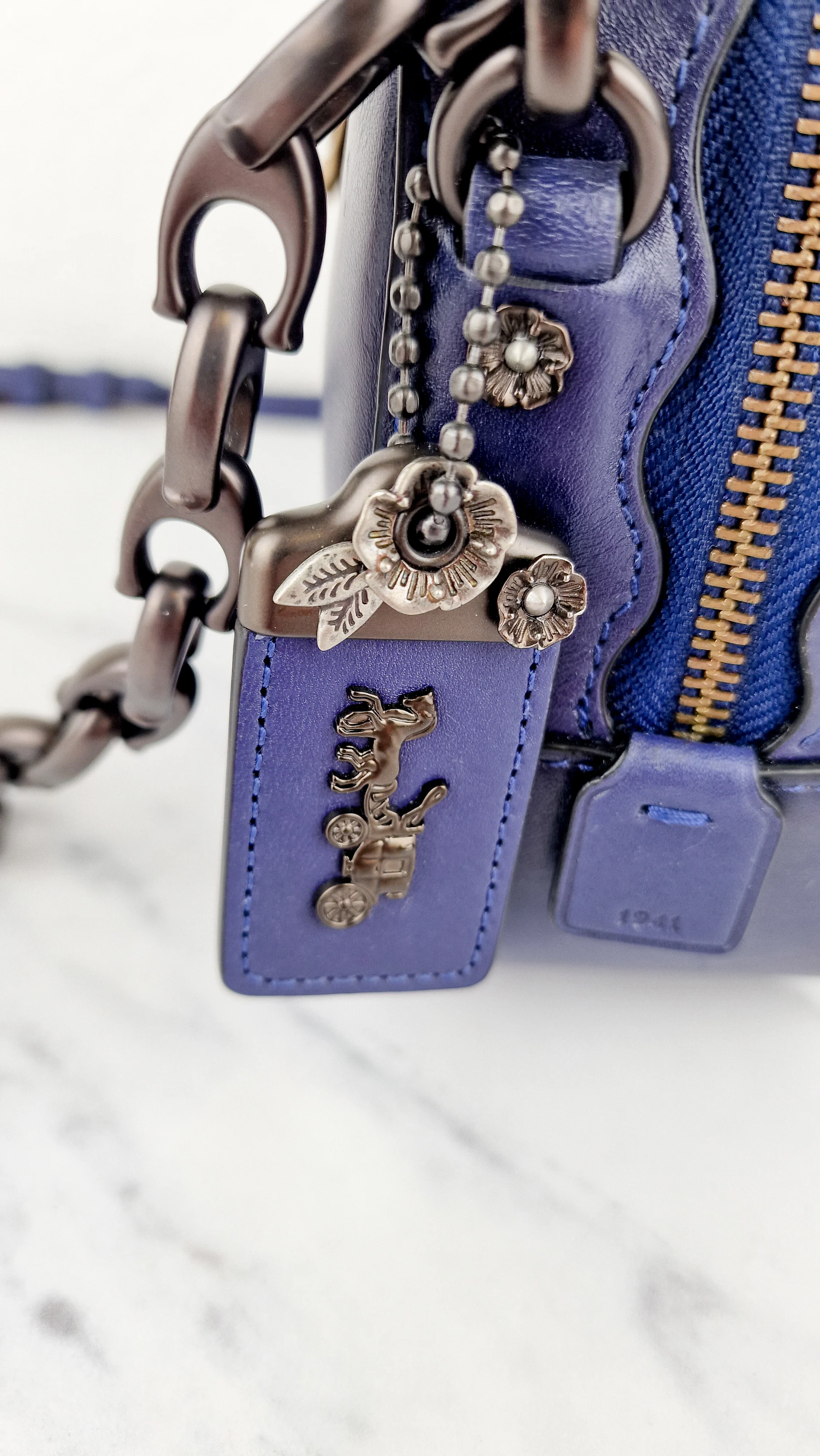 Coach 1941 Camera Bag with Tea Rose Turnlock Scalloped Edge C-Chain Strap Cadet Blue Purple Crossbody Bag - Coach 29094 - Image 7