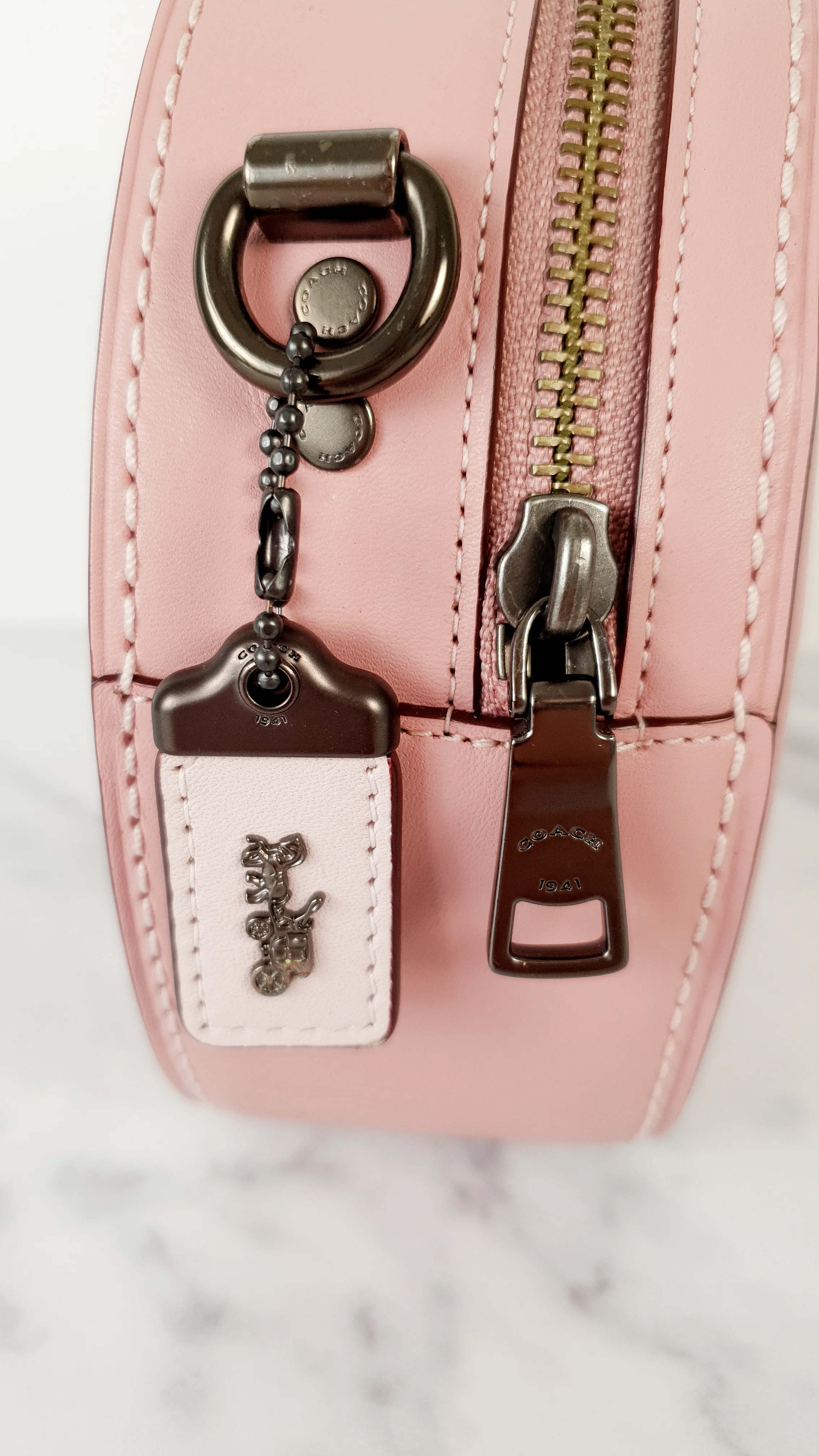 Coach 1941 Canteen Bag in Dusty Rose Pink - 90s Style Crossbody Bag Sample Bag - Image 5