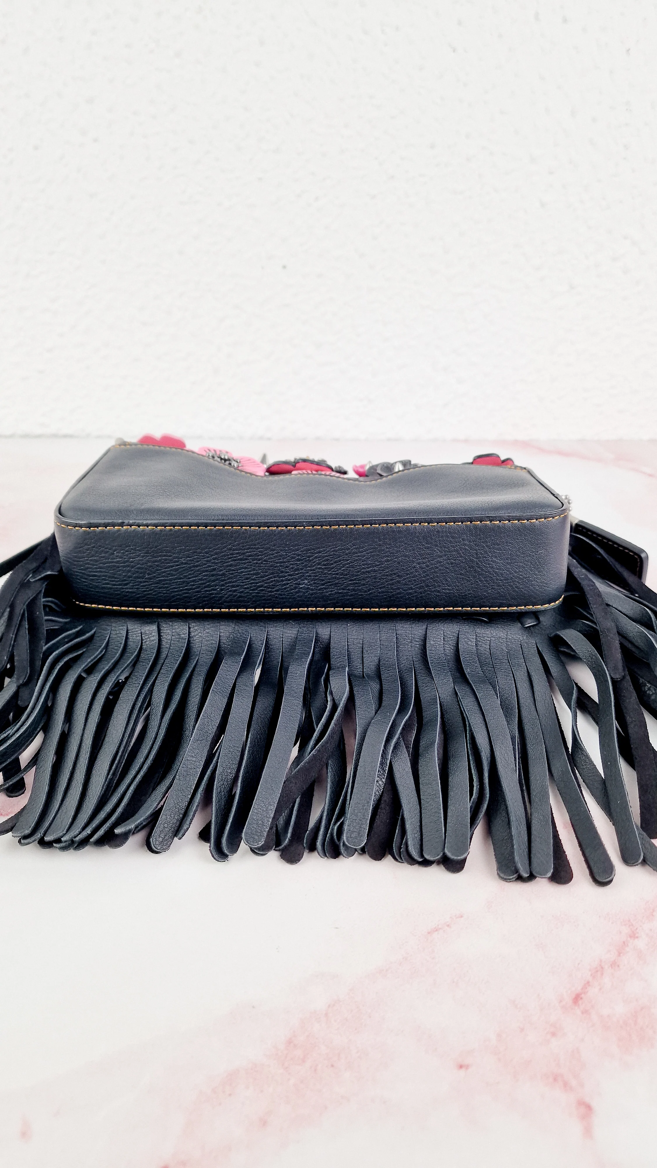 Coach 1941 Dinky With Wild Tea Roses & Fringe in Black & Pink - Crossbody Shoulder Bag Floral Flowers Tooled Leather Appliqué - Coach 86847 - Image 16