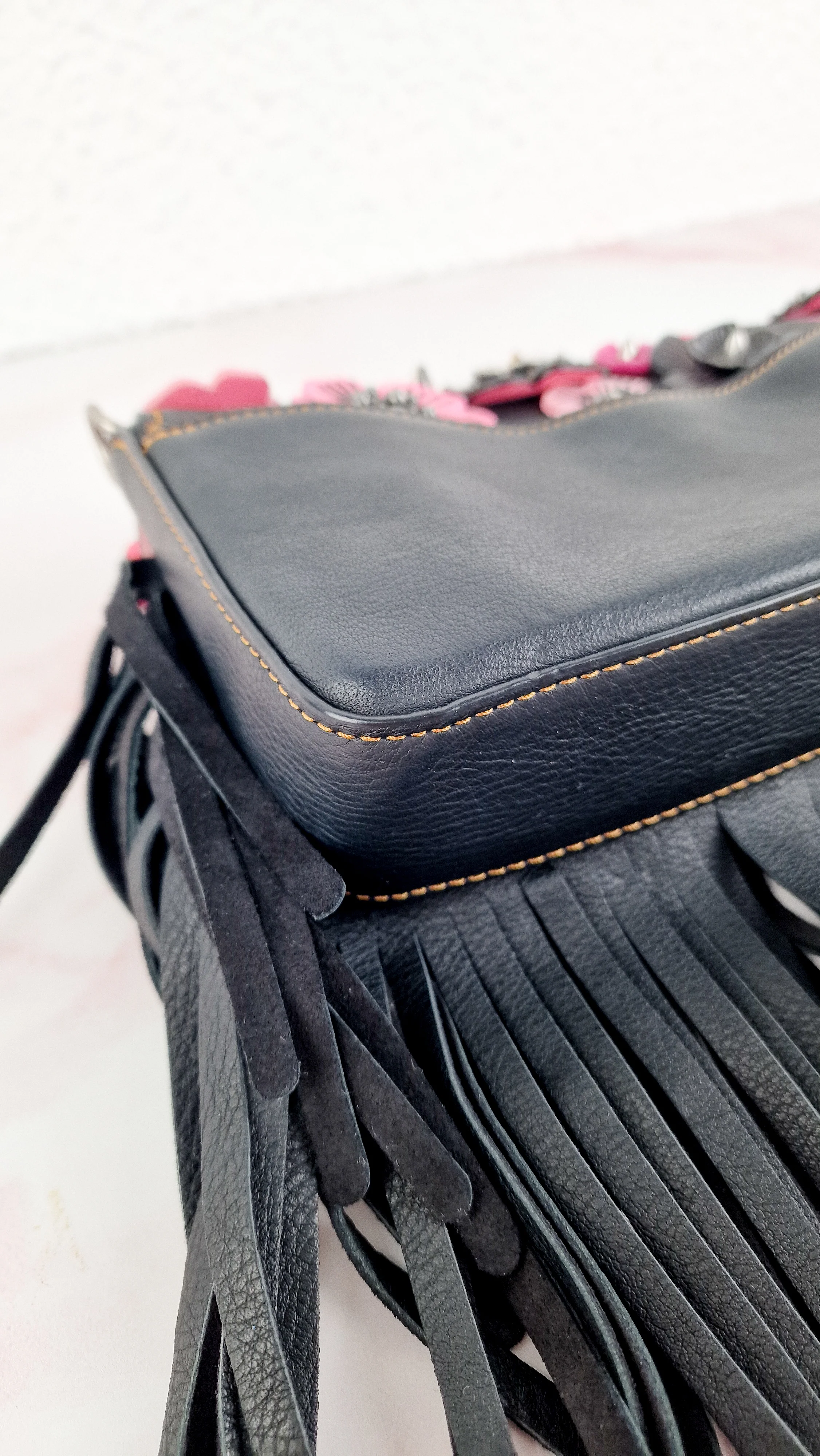 Coach 1941 Dinky With Wild Tea Roses & Fringe in Black & Pink - Crossbody Shoulder Bag Floral Flowers Tooled Leather Appliqué - Coach 86847 - Image 18