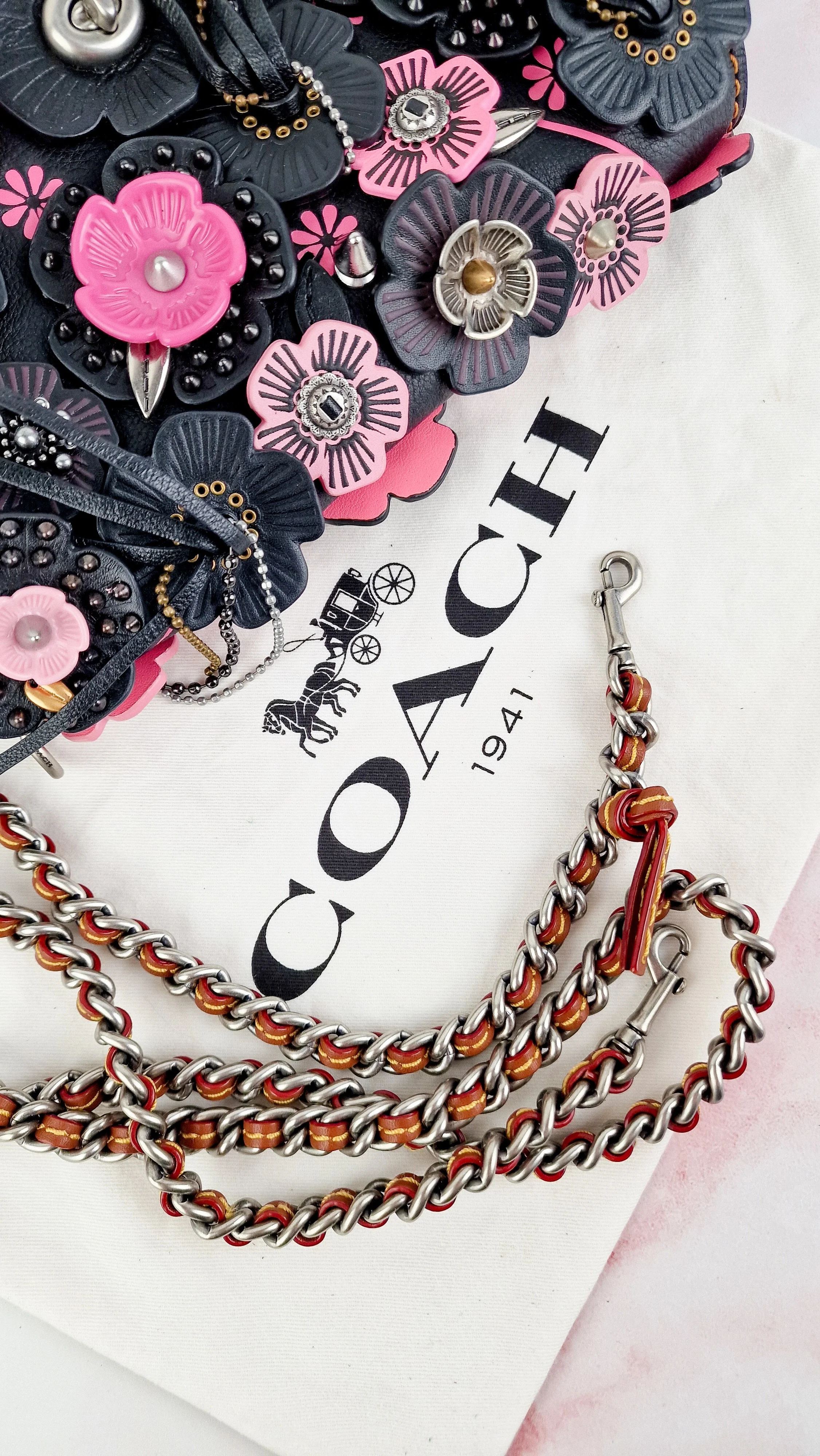 Coach 1941 Dinky With Wild Tea Roses & Fringe in Black & Pink - Crossbody Shoulder Bag Floral Flowers Tooled Leather Appliqué - Coach 86847 - Image 2