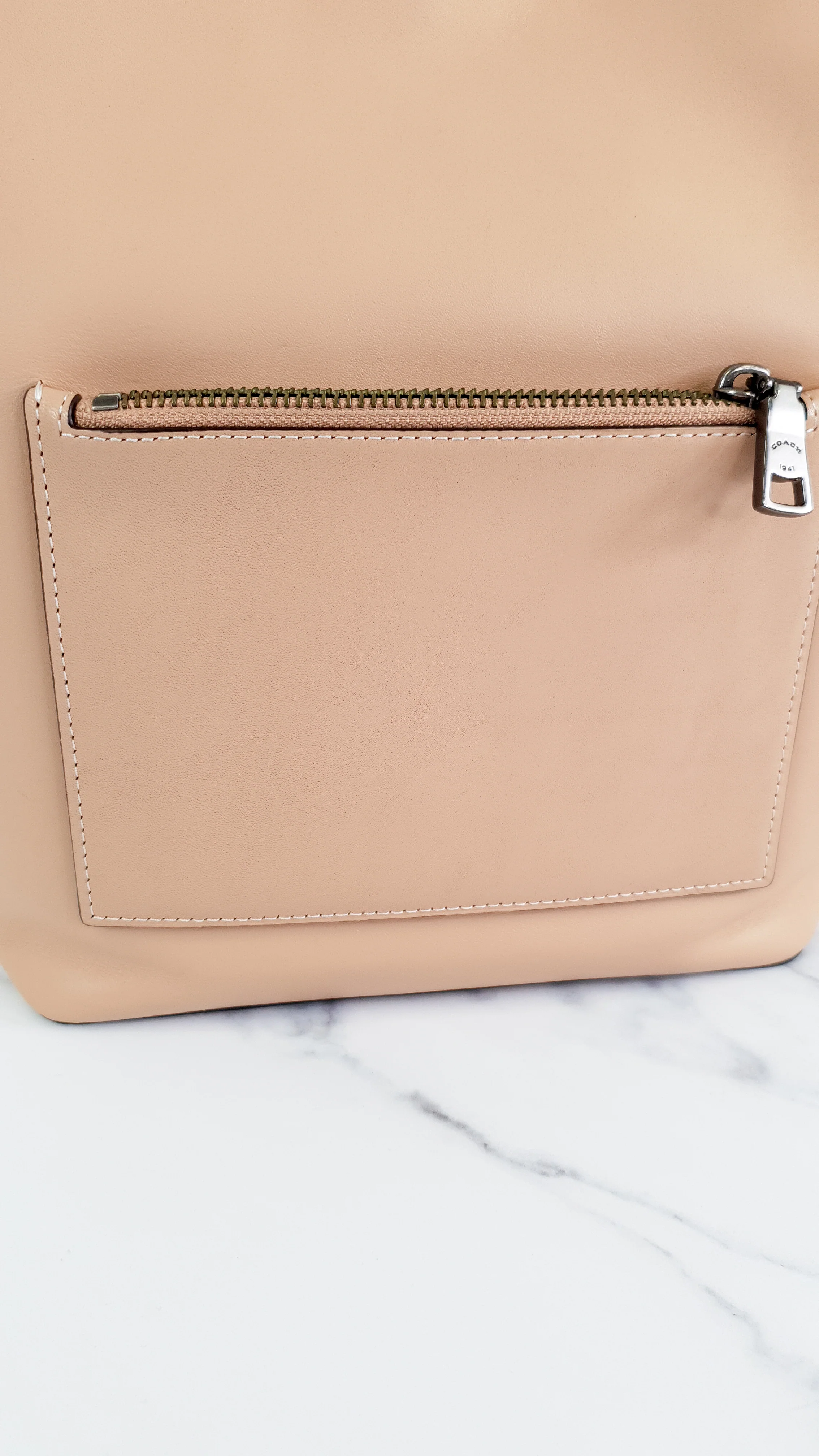 Coach 1941 Duffle Bag in Beechwood Smooth Leather with Link Detail - Crossbody bag - Coach 10498 - Image 5