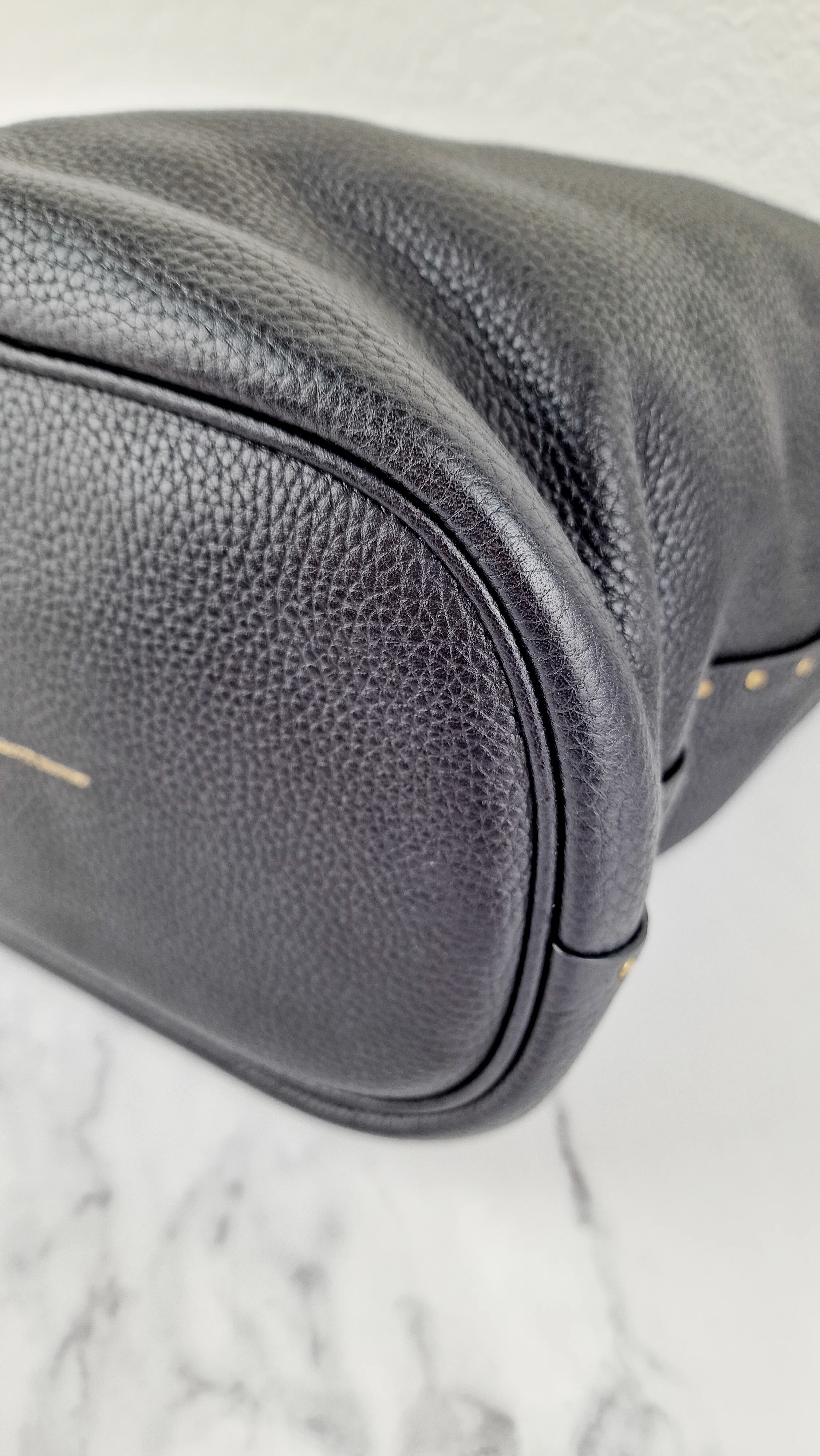 Coach 1941 Duffle Bag with Border Rivets in Black Pebble Leather with Zip Top Tea Rose - Crossbody bag - Image 11