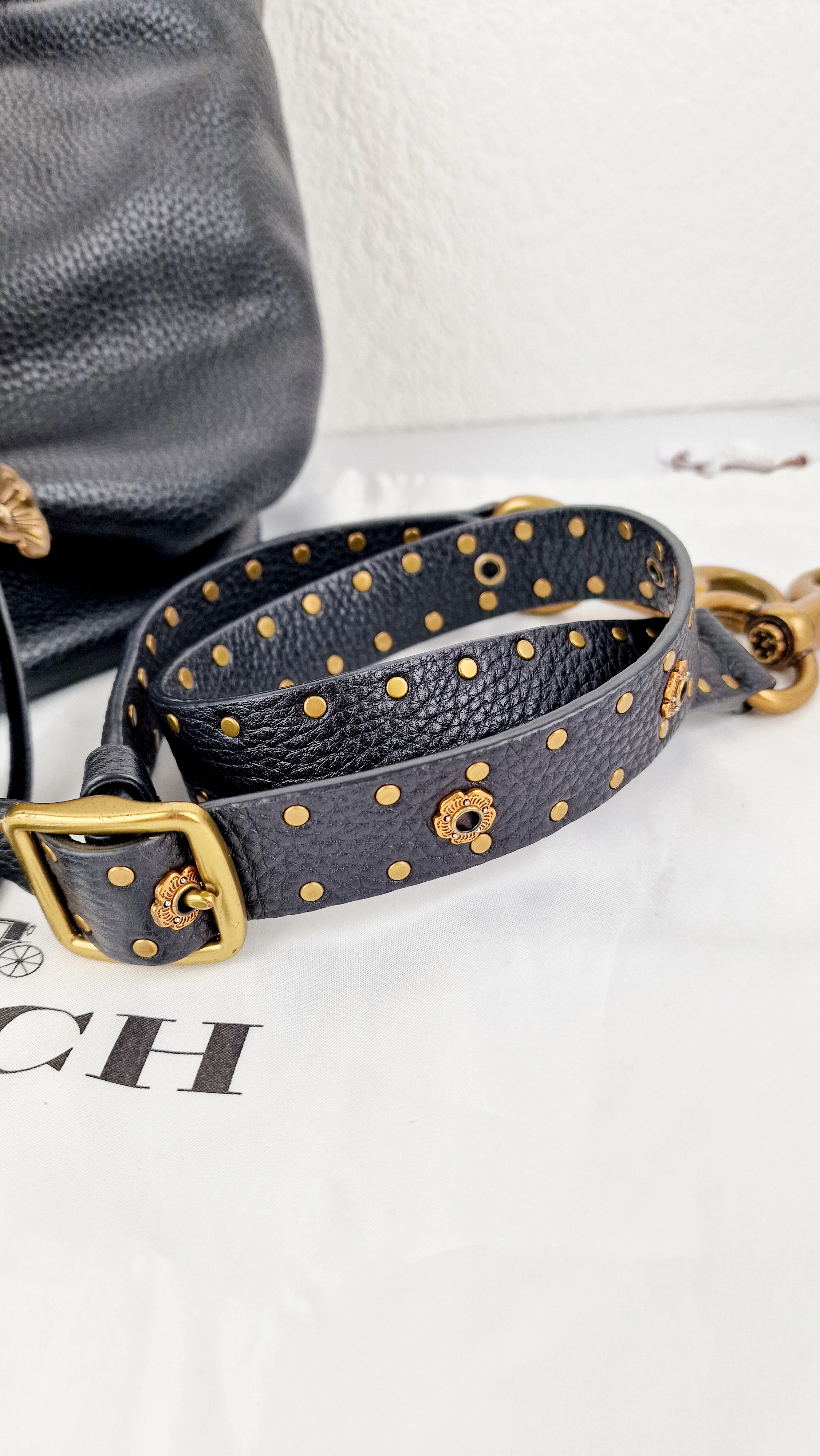Coach 1941 Duffle Bag with Border Rivets in Black Pebble Leather with Zip Top Tea Rose - Crossbody bag - Image 17