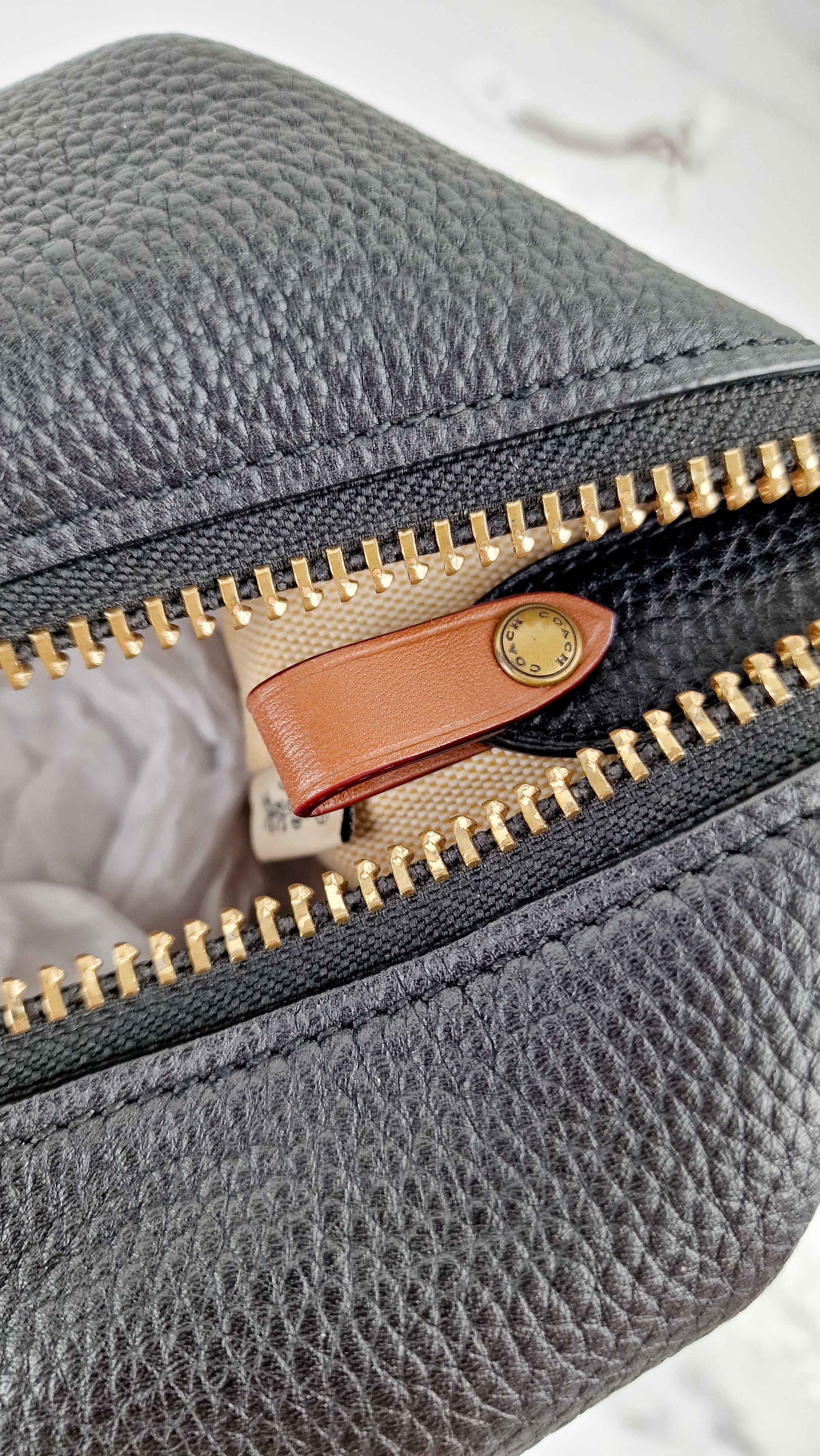 Coach 1941 Duffle Bag with Border Rivets in Black Pebble Leather with Zip Top Tea Rose - Crossbody bag - Image 21