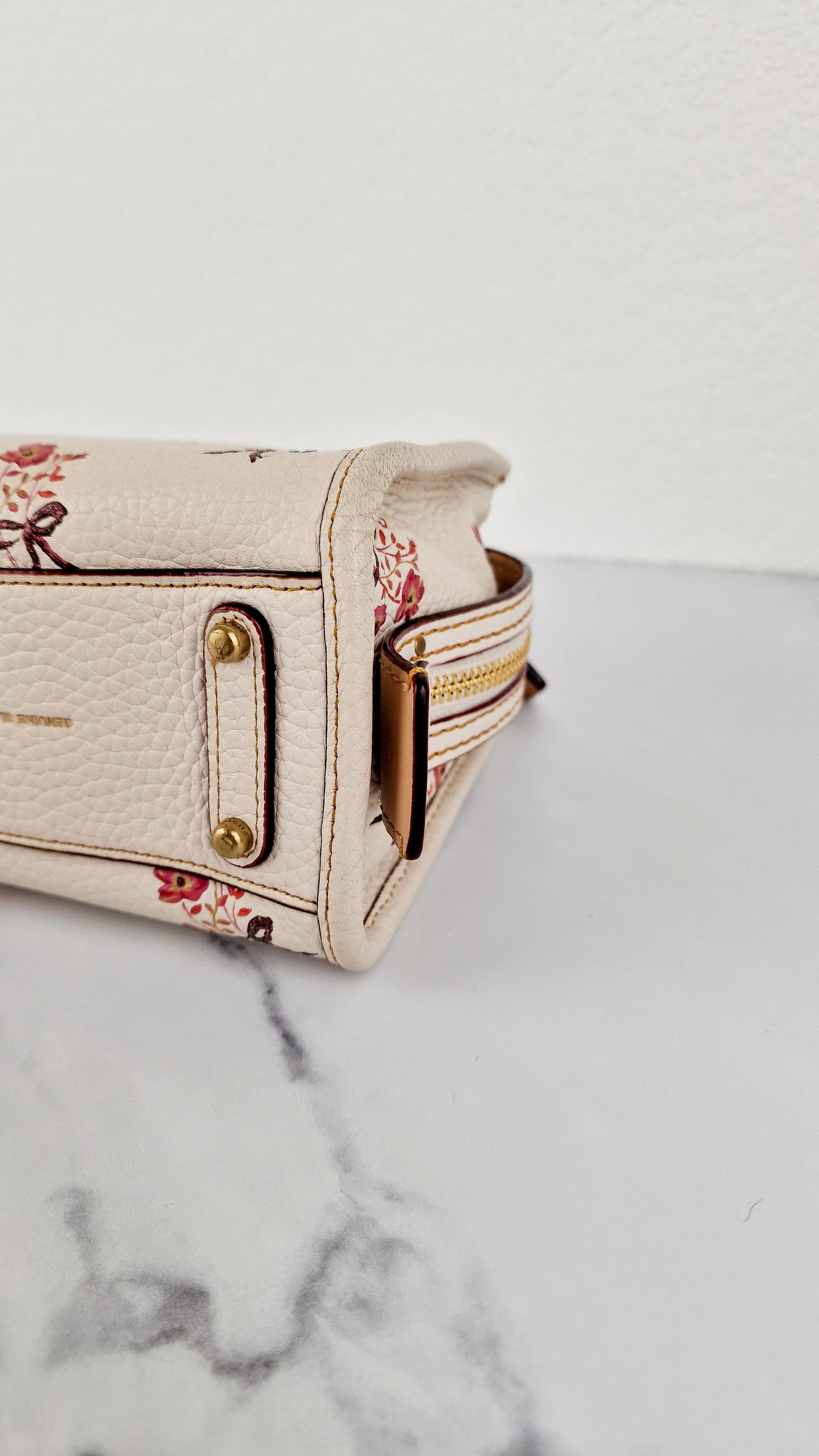 Coach 1941 Rogue 17 Floral Bow Chalk White Crossbody Bag Mini Bag in Pebbled Leather - Coach 26835 - Image 10