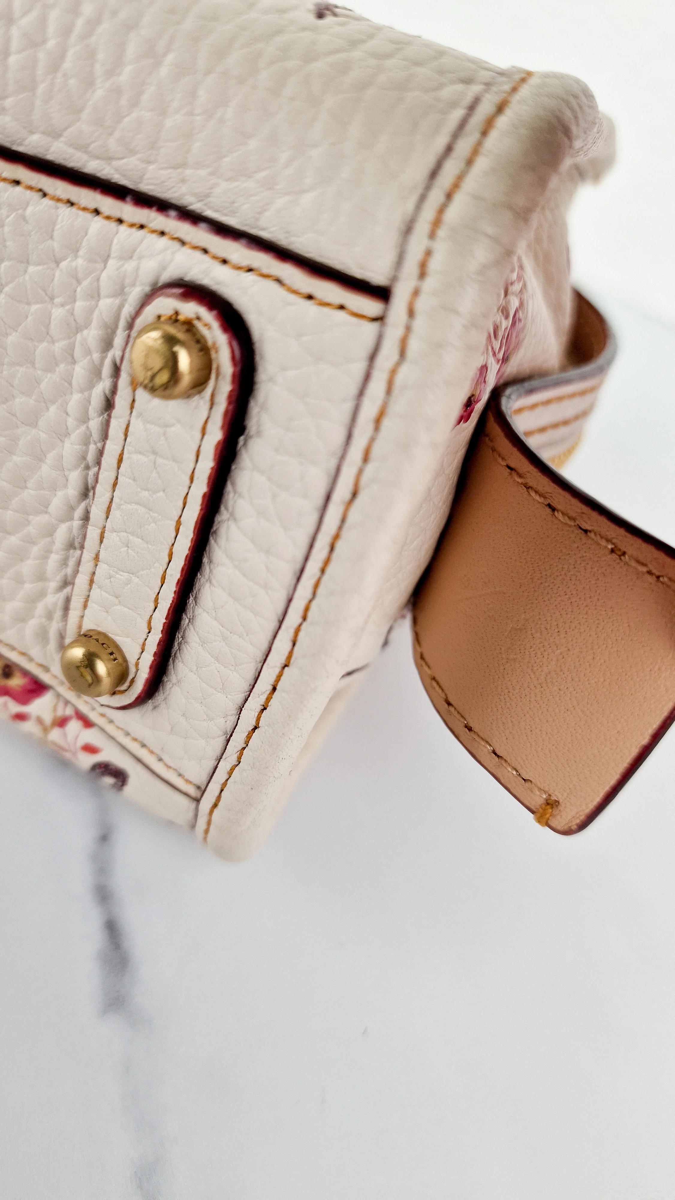 Coach 1941 Rogue 17 Floral Bow Chalk White Crossbody Bag Mini Bag in Pebbled Leather - Coach 26835 - Image 12