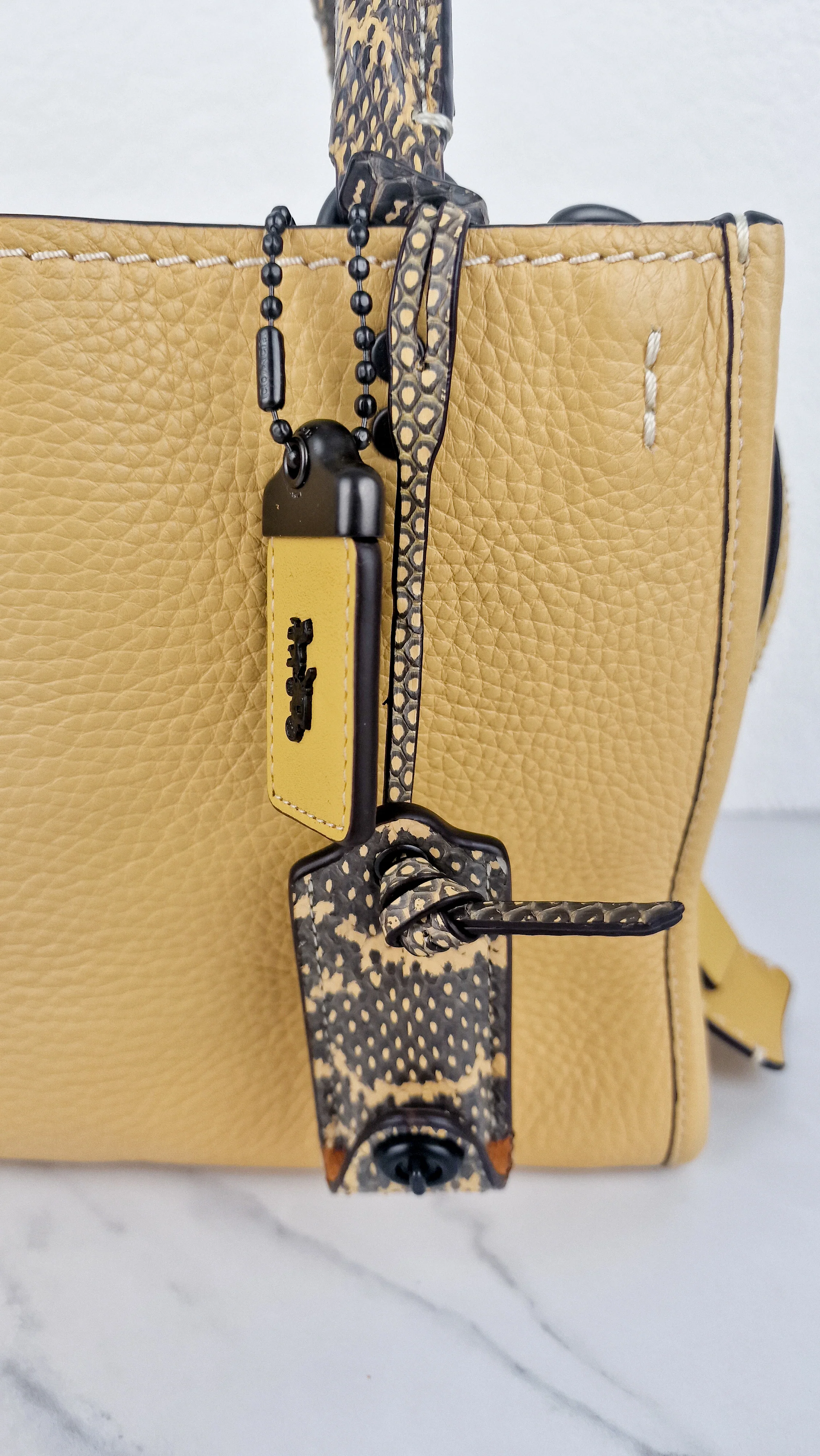 Coach 1941 Rogue 25 in Hay Yellow with Snakeskin Handles - Shoulder Bag Handbag in Pebble Leather Colorblock - Coach 59235 - Image 2