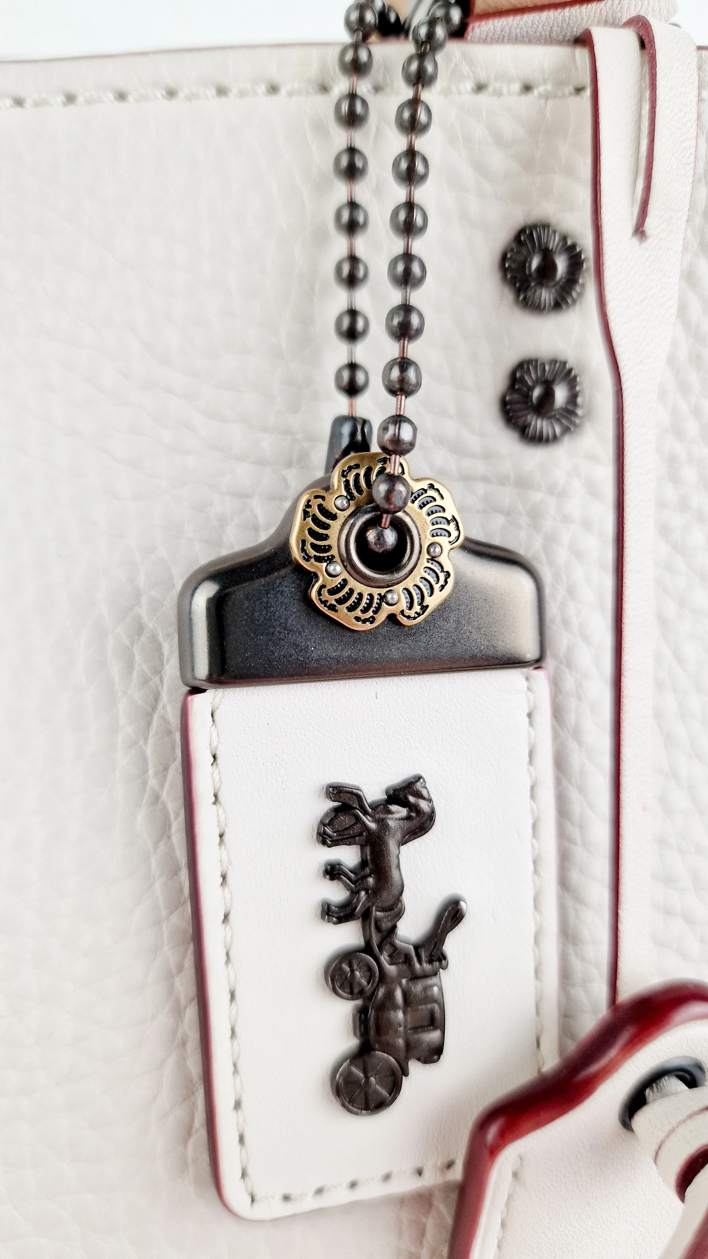 Coach 1941 Rogue 31 in Chalk White Pebble Leather with Border Rivets Tea Rose - Coach 30457 - Image 4