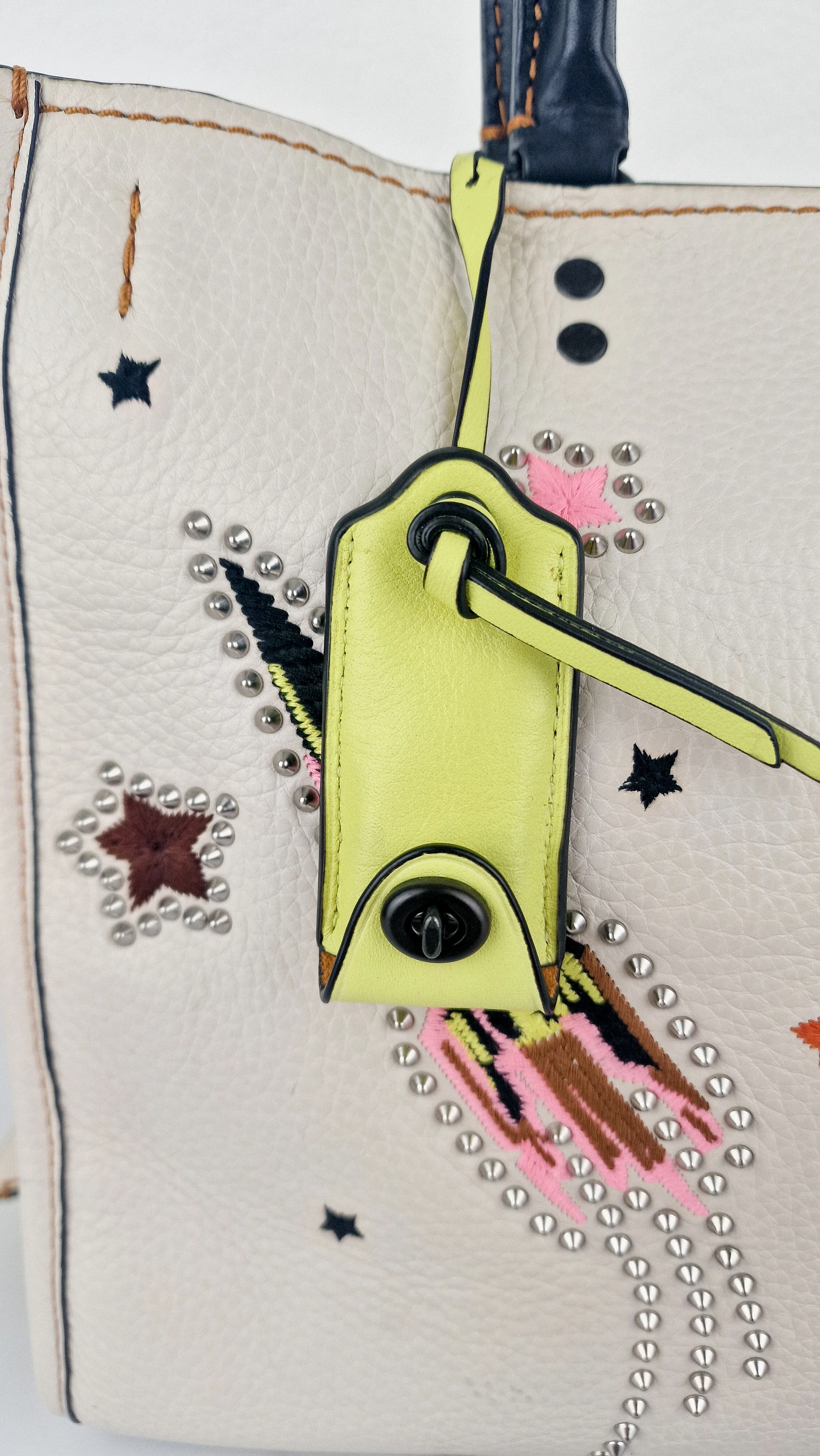 Coach 1941 Rogue 31 in Chalk with Rockets Spaceships - Satchel Handbag Coach 58156 - Image 8