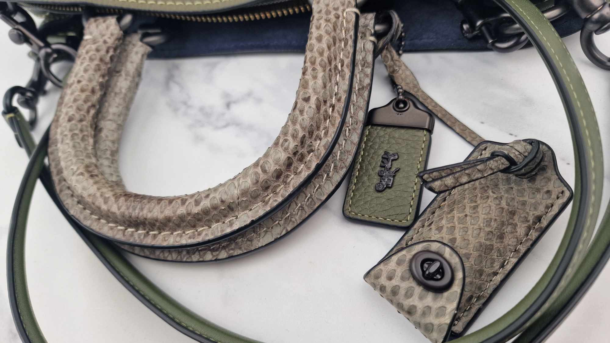 Coach 1941 Rogue 36 in Army Green Olive with Genuine Snakeskin Handles - Shoulder Bag Handbag - Coach 58965 - Image 5