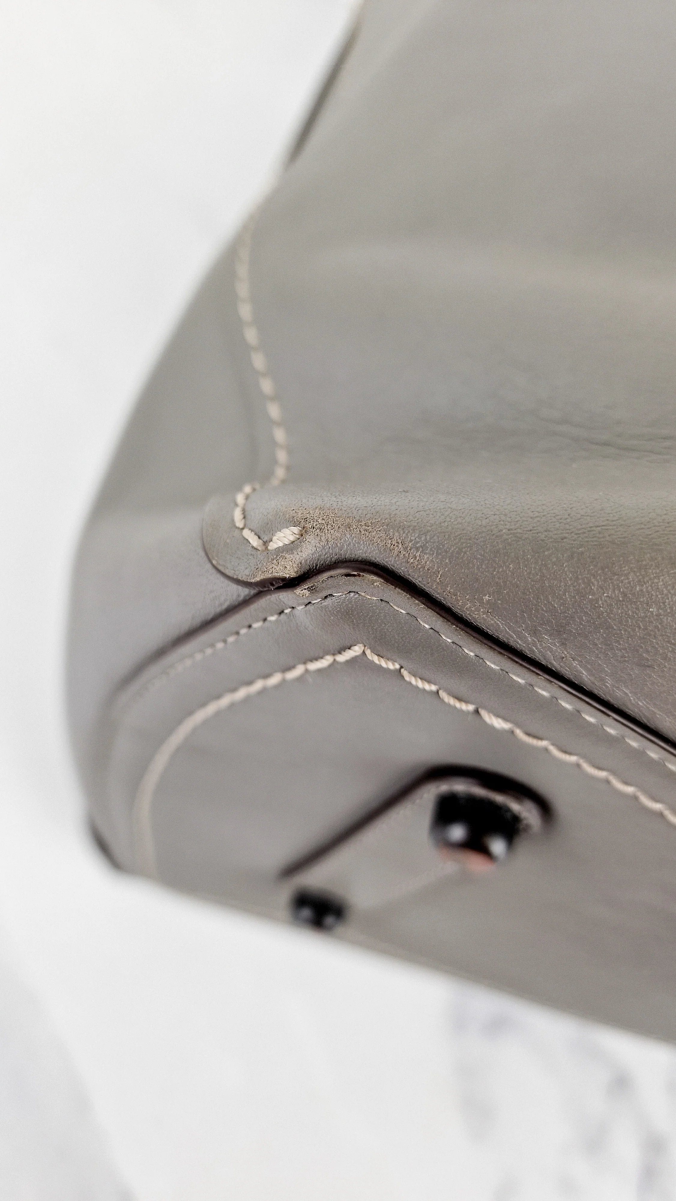 Coach 1941 Rogue Tote Bag Grey Smooth Leather Handbag Shoulder Bag - Coach 59136 - Image 13