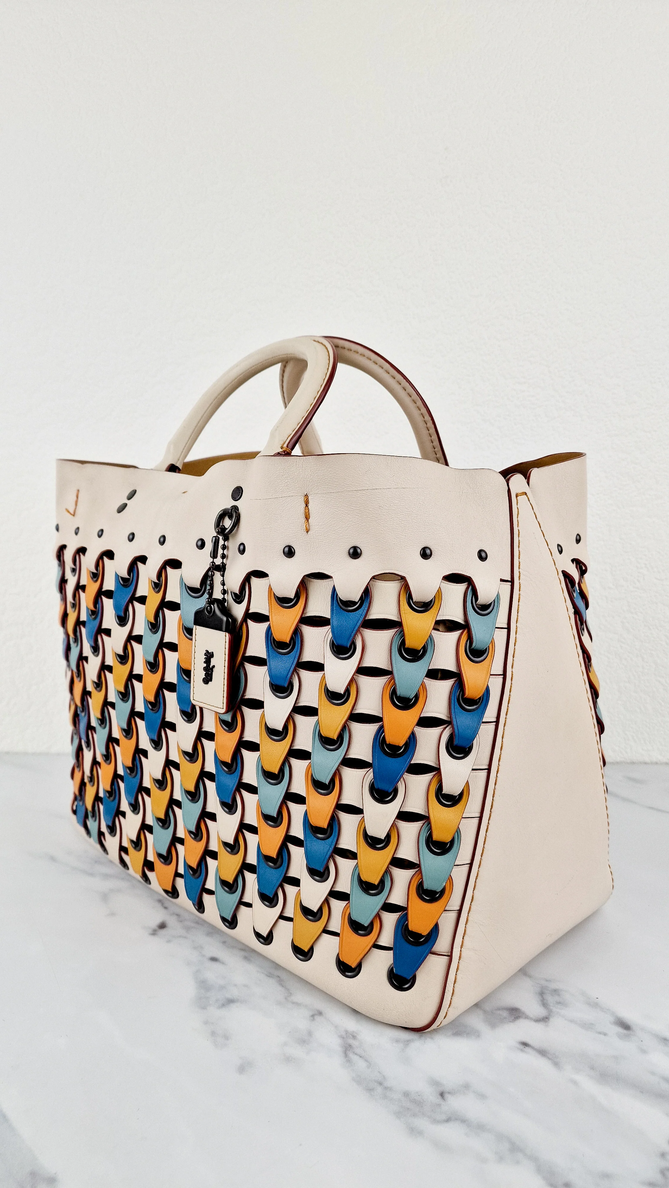 Coach 1941 Rogue Tote Bag With Links in Chalk Smooth Leather Blue, Yellow Colorblock Handbag Coach 10496 - Image 4