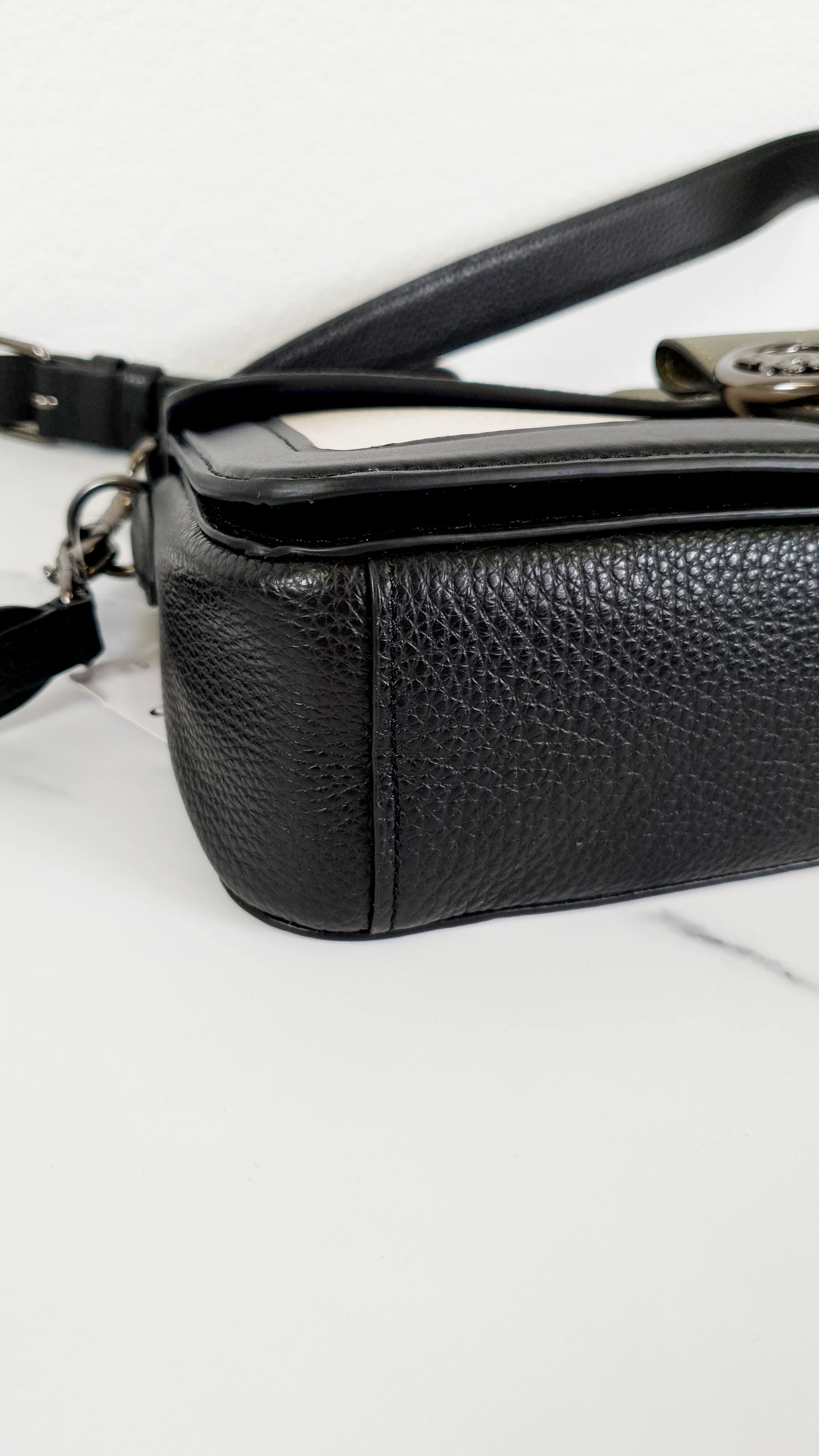 Coach Georgie Shoulder Bag in Colorblock Pebble Leather Kelp Green, Black & Chalk - Army green Coach 6019 - Image 12