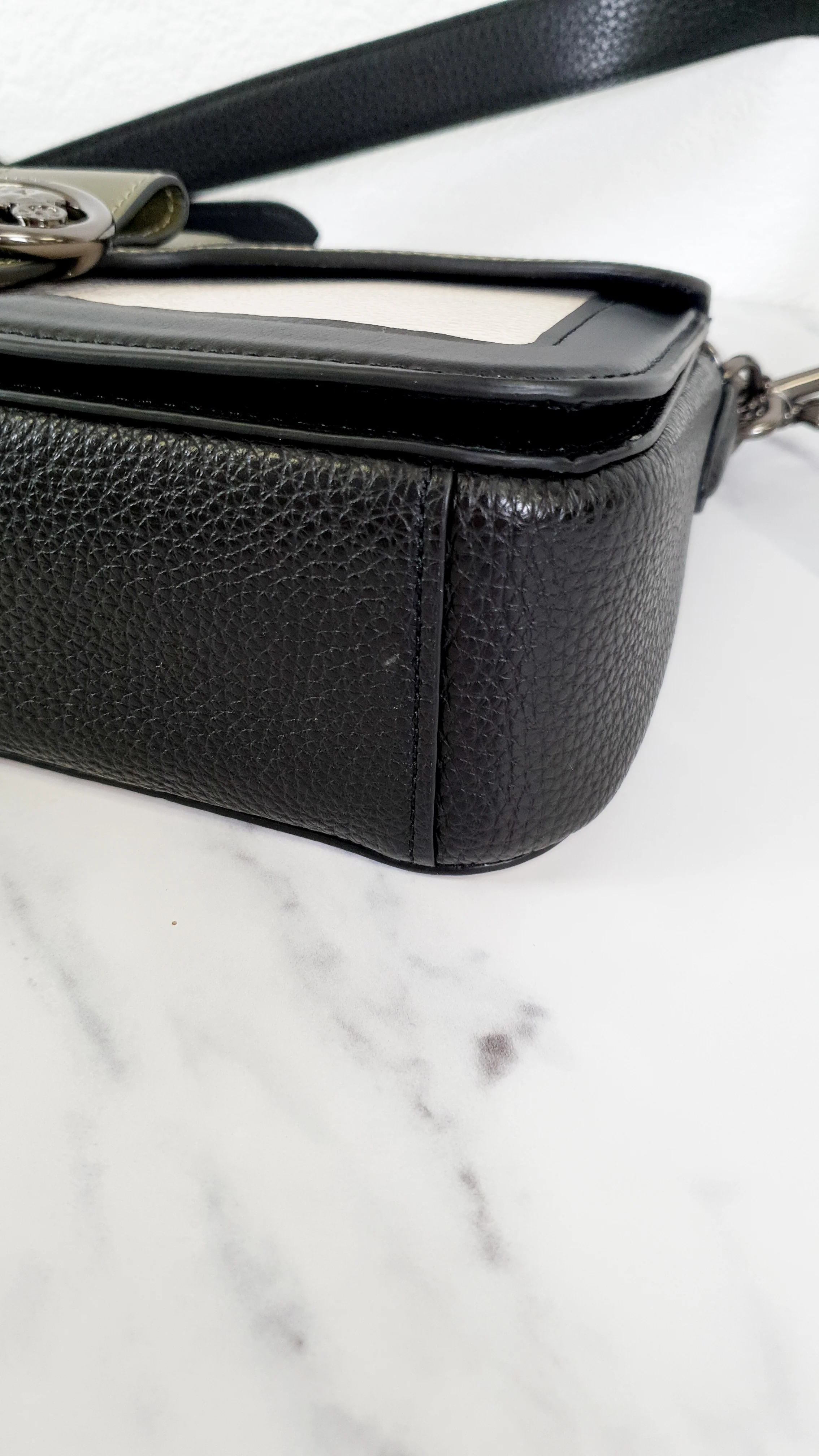 Coach Georgie Shoulder Bag in Colorblock Pebble Leather Kelp Green, Black & Chalk - Army green Coach 6019 - Image 13