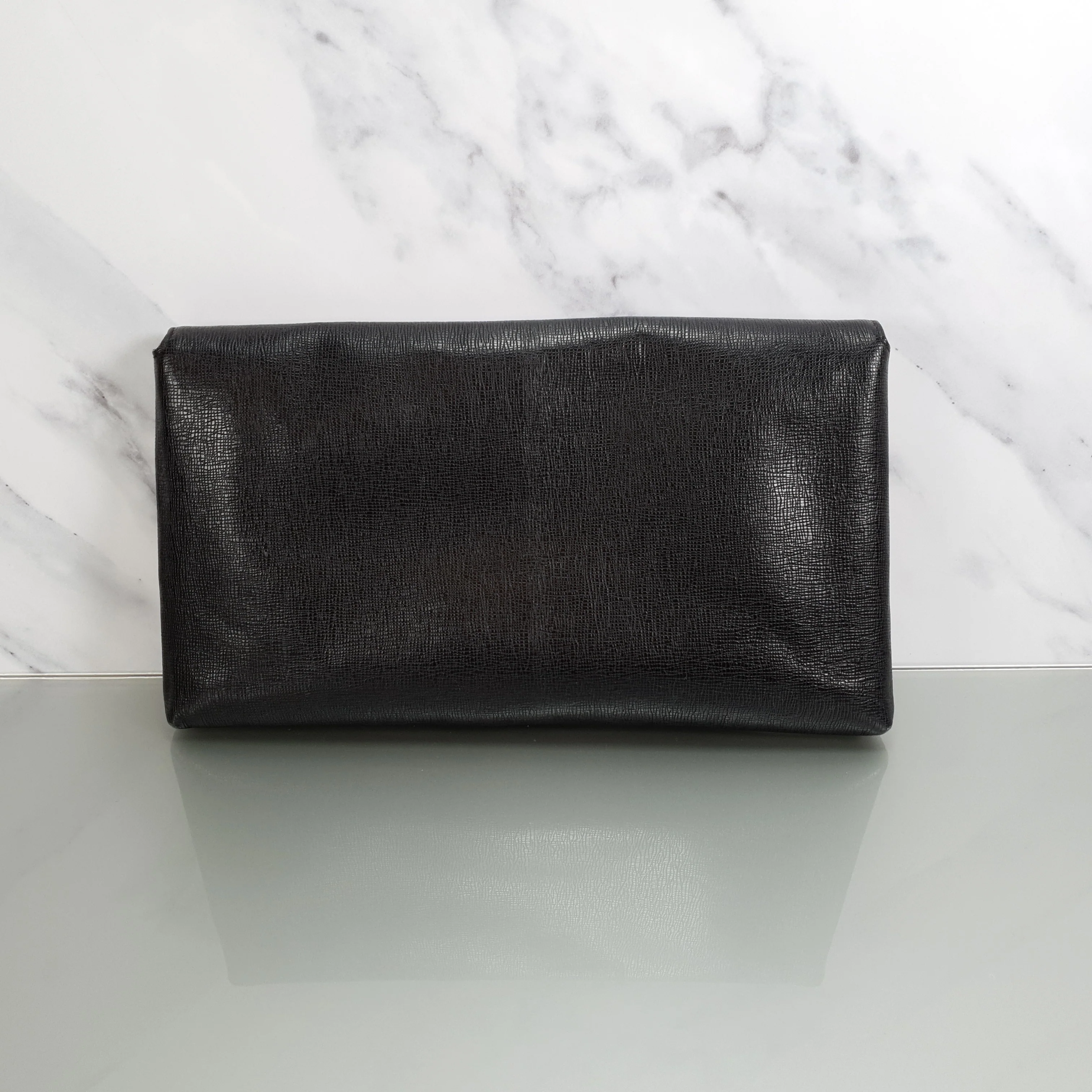 Coach Madison Clutch Shoulder Bag in Black Textured Leather With Gold Tone Chain - Image 3