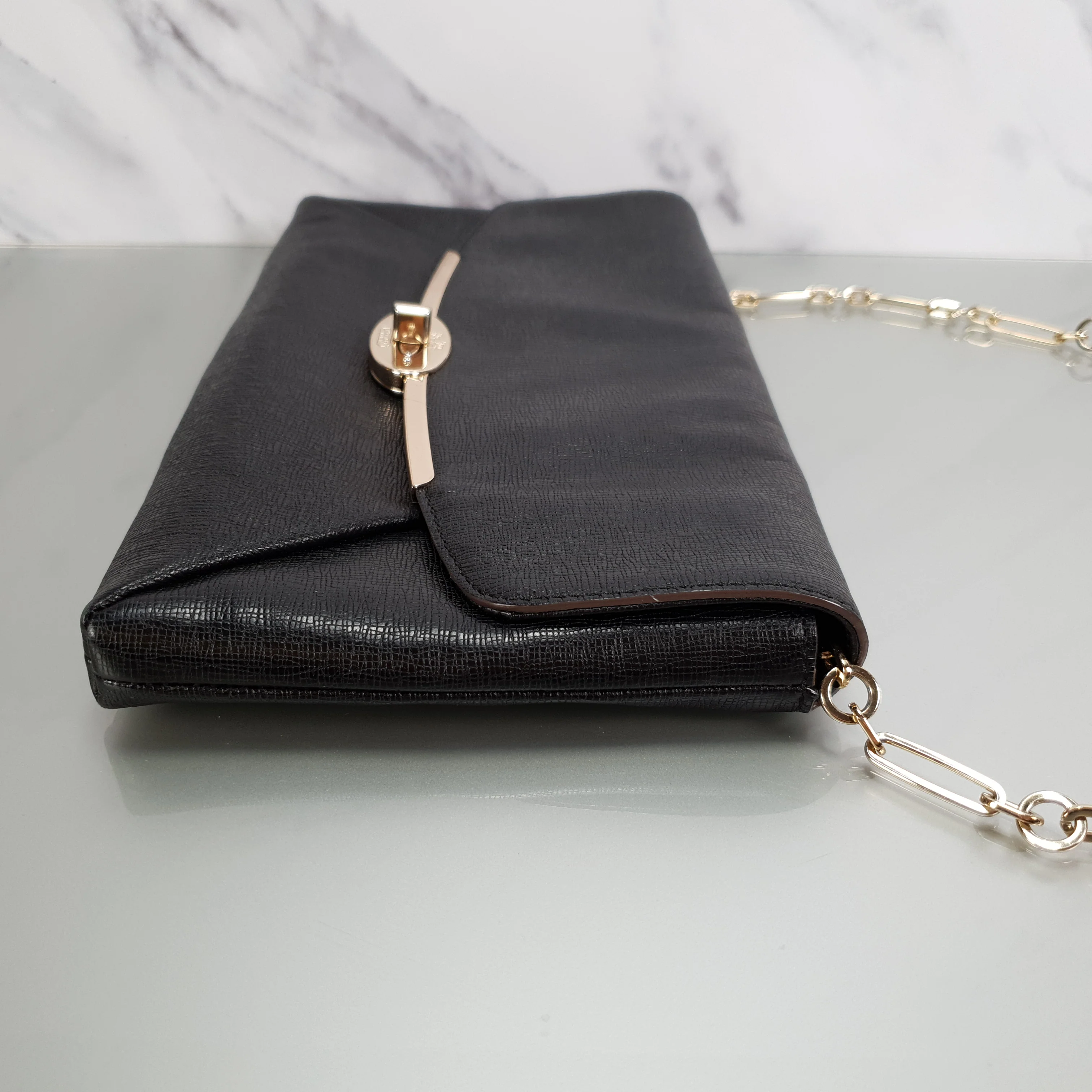 Coach Madison Clutch Shoulder Bag in Black Textured Leather With Gold Tone Chain - Image 5