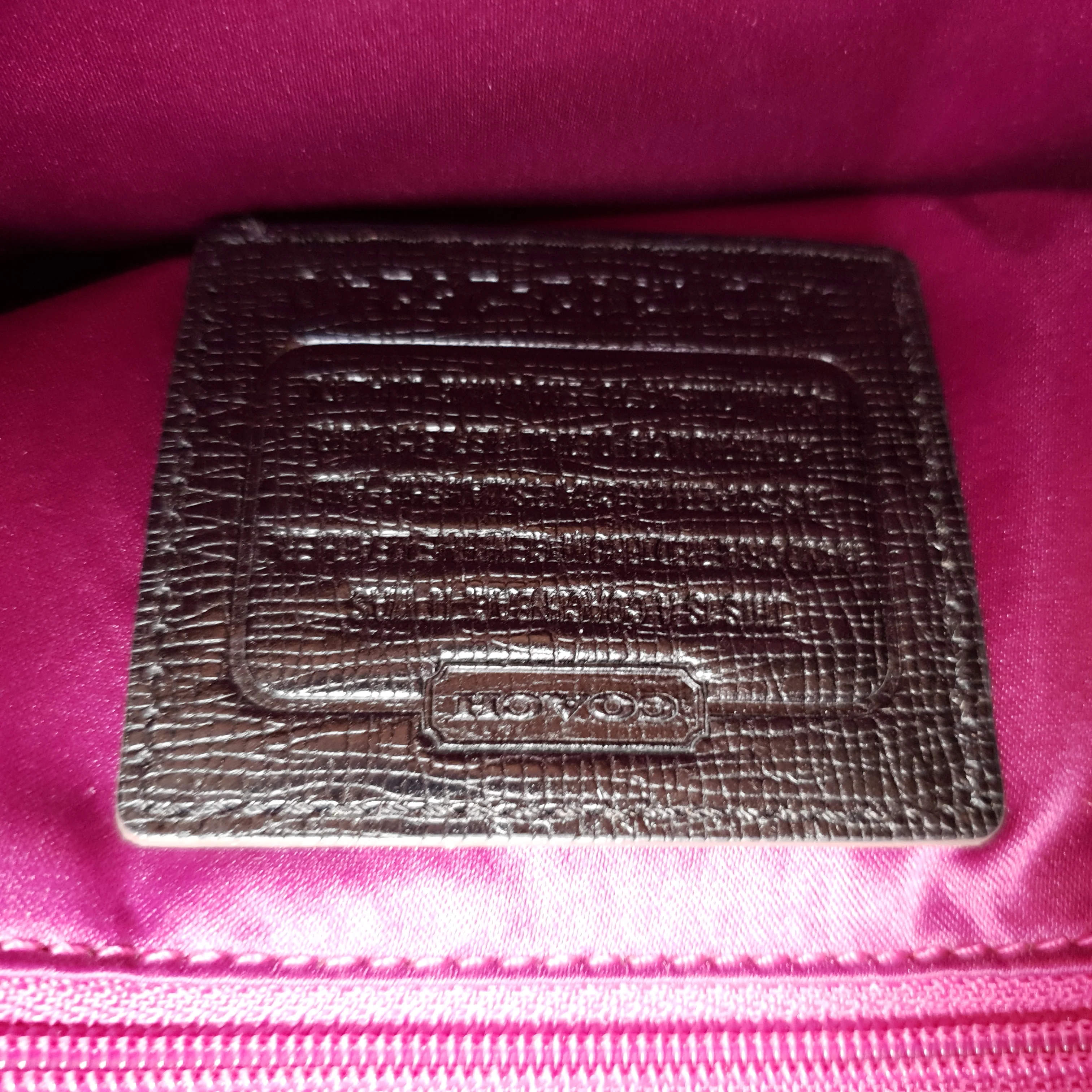 Coach Madison Clutch Shoulder Bag in Black Textured Leather With Gold Tone Chain - Image 8