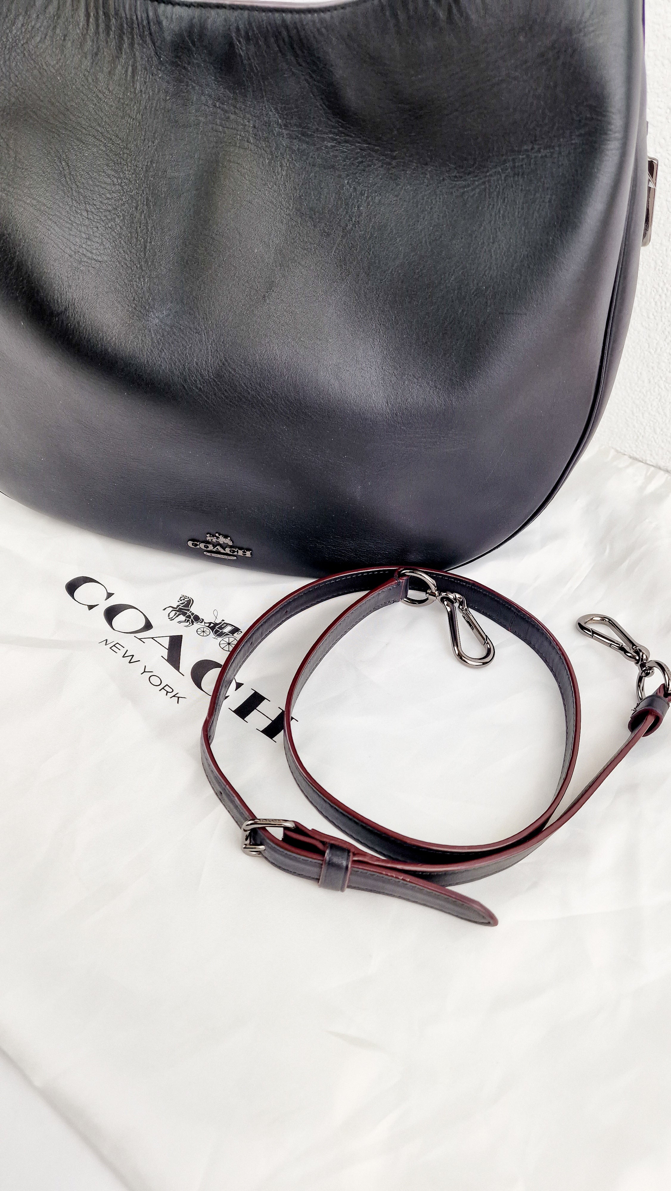 Coach Nomad Hobo in Black with Tea Rose Details Willow - Crossbody Shoulder Bag - Coach 55543 - Image 17