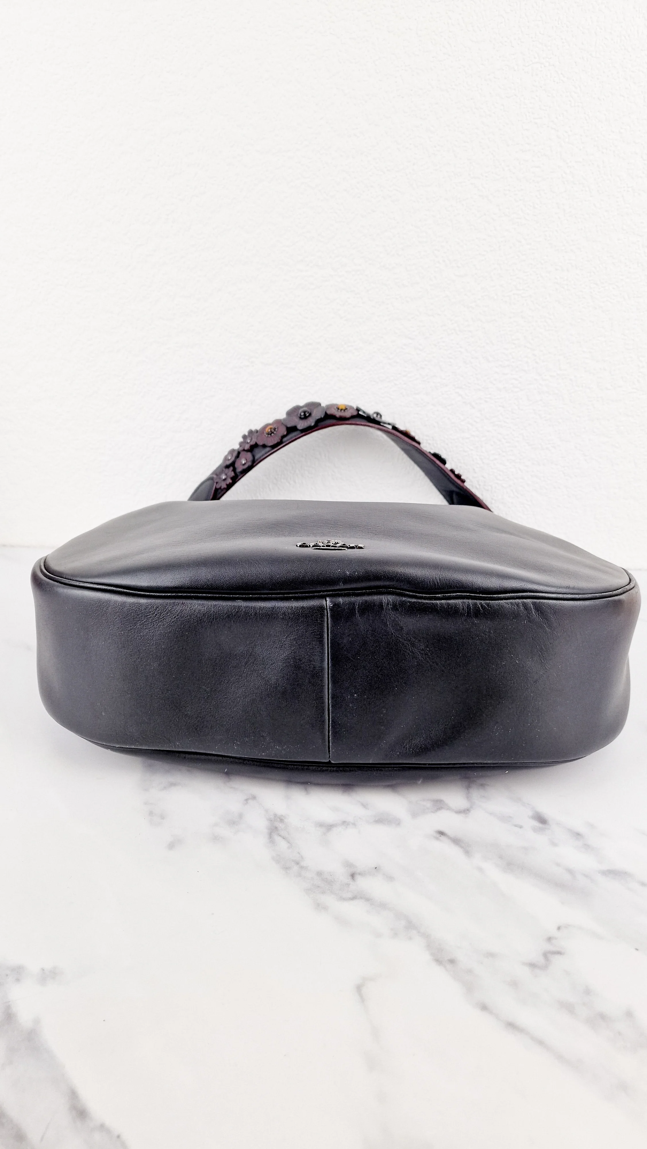 Coach Nomad Hobo in Black with Tea Rose Details Willow - Crossbody Shoulder Bag - Coach 55543 - Image 8