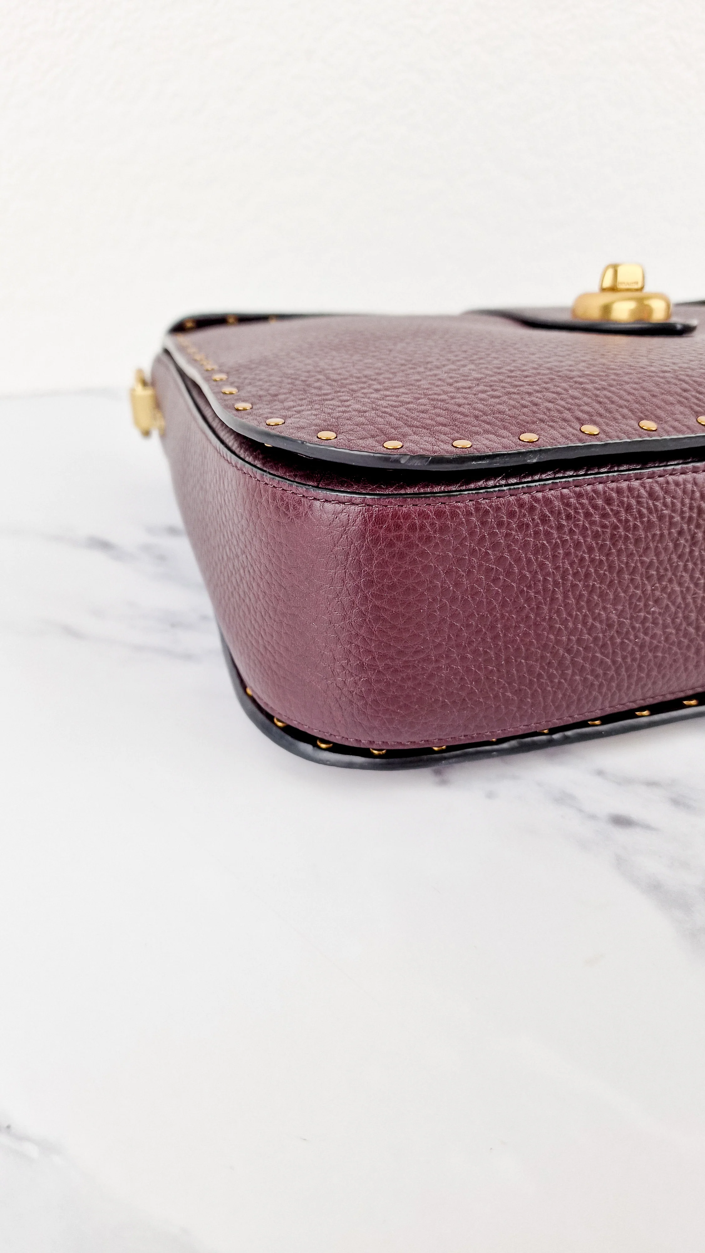 Coach 1941 Page 27 With Border Rivets in Oxblood Brown Pebble Leather - Coach 31929 - Image 14