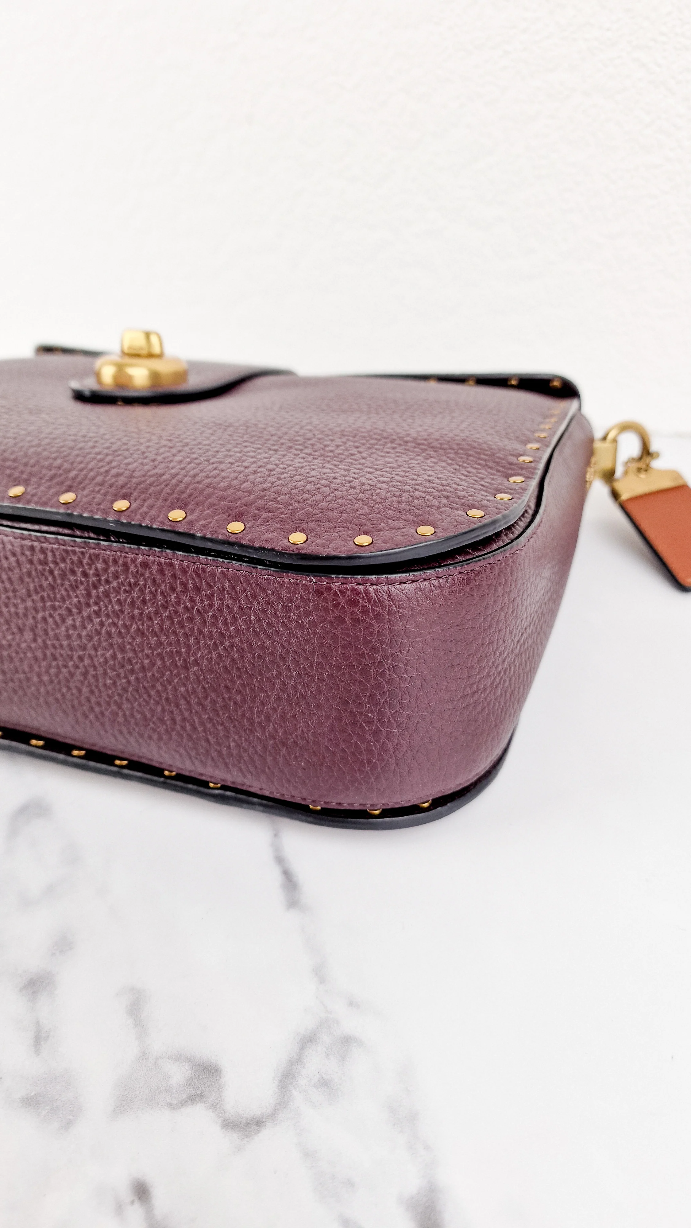 Coach 1941 Page 27 With Border Rivets in Oxblood Brown Pebble Leather - Coach 31929 - Image 15