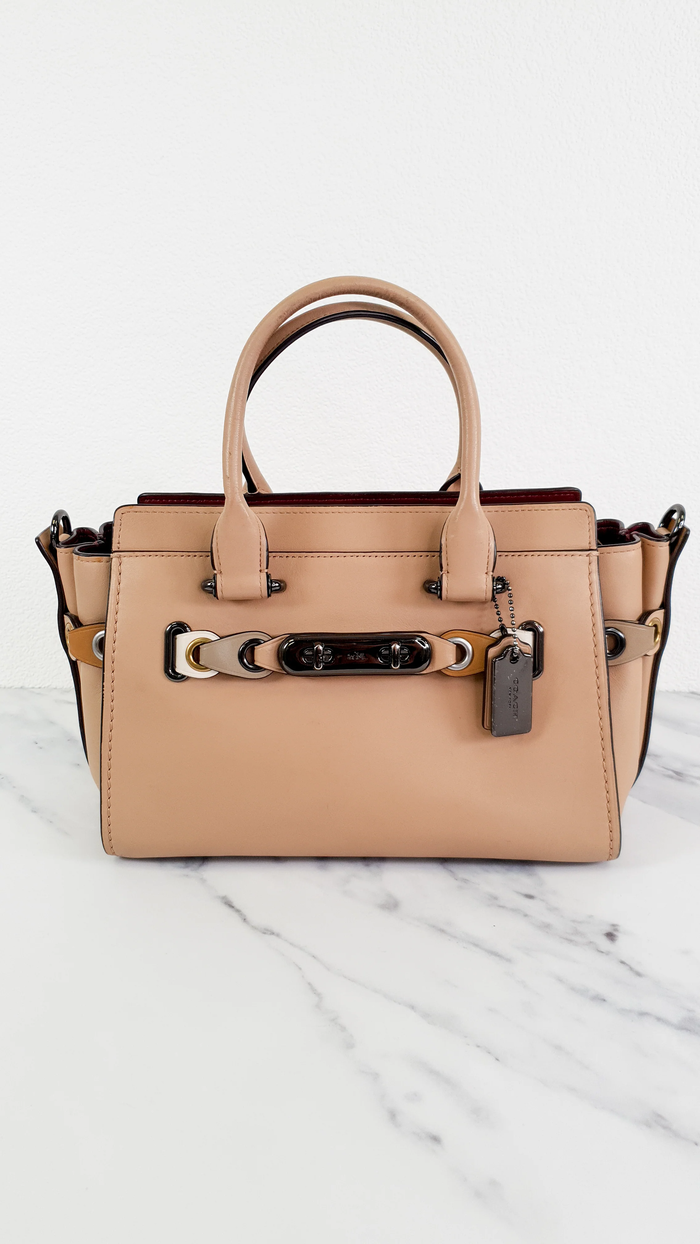Coach Swagger 27 in Beechwood Glovetanned Leather with Link Detail - Coach 21351