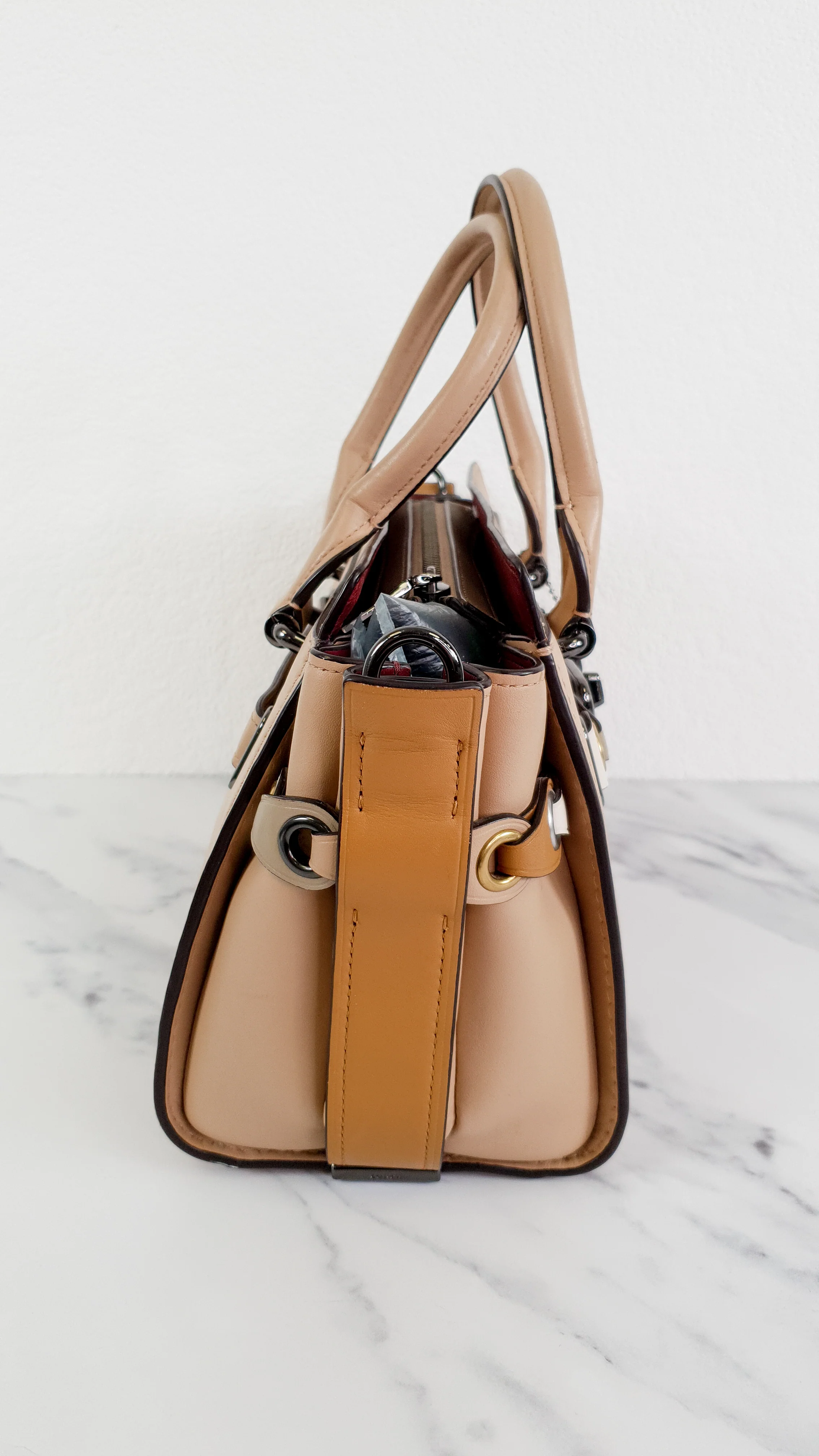 Coach Swagger 27 in Beechwood Glovetanned Leather with Link Detail - Coach 21351 - Image 10