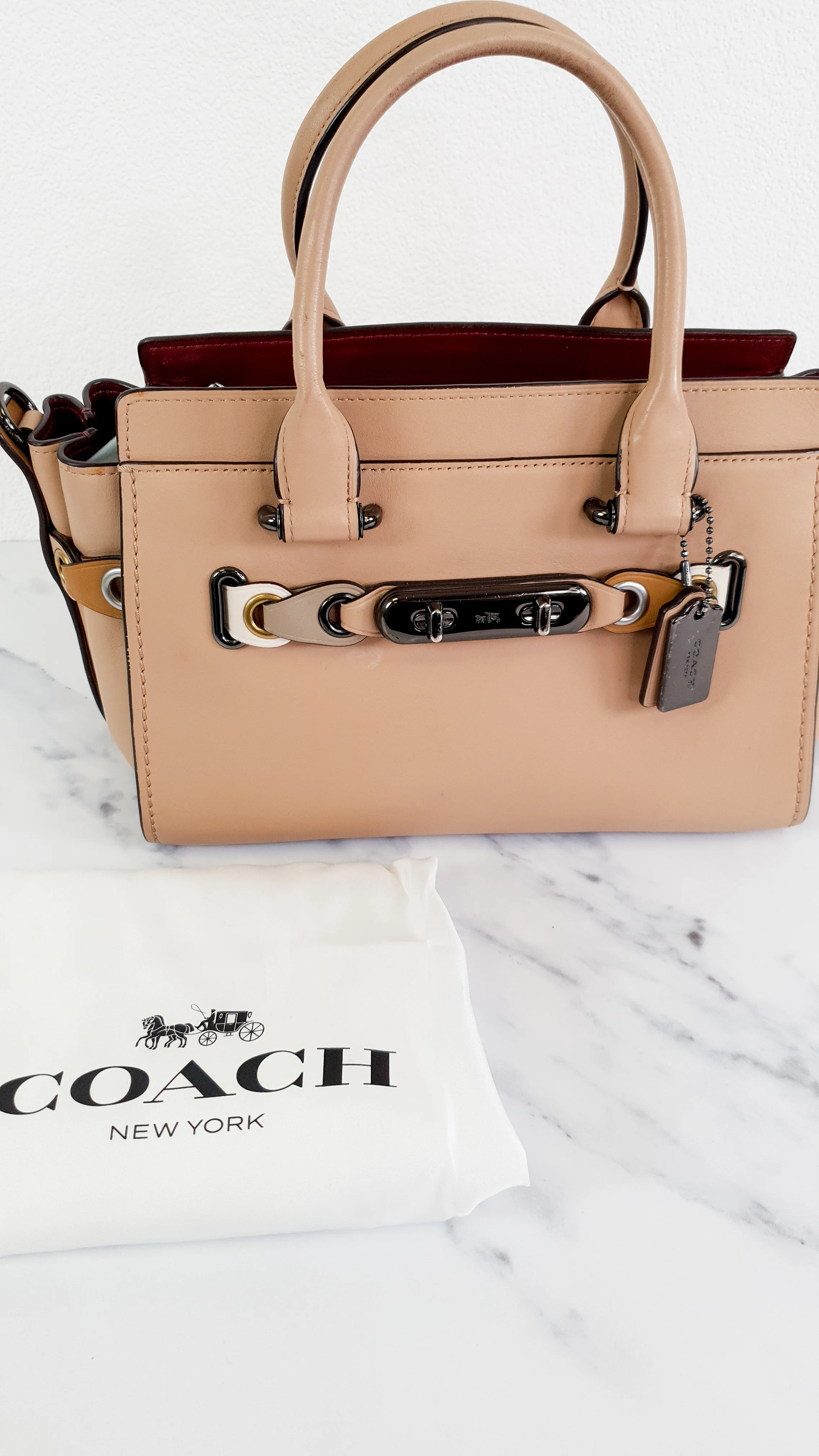 Coach Swagger 27 in Beechwood Glovetanned Leather with Link Detail - Coach 21351 - Image 20