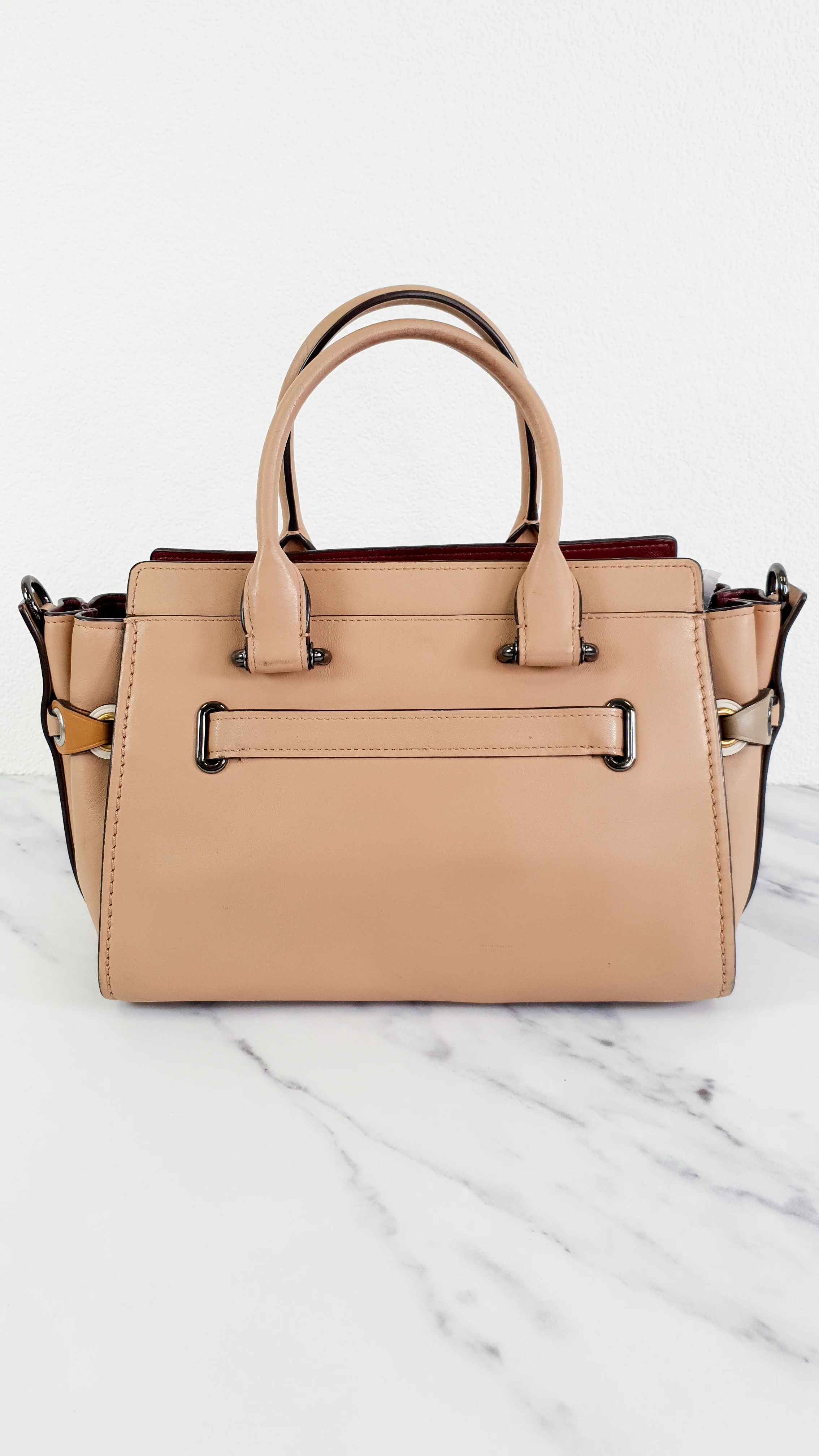 Coach Swagger 27 in Beechwood Glovetanned Leather with Link Detail - Coach 21351 - Image 7