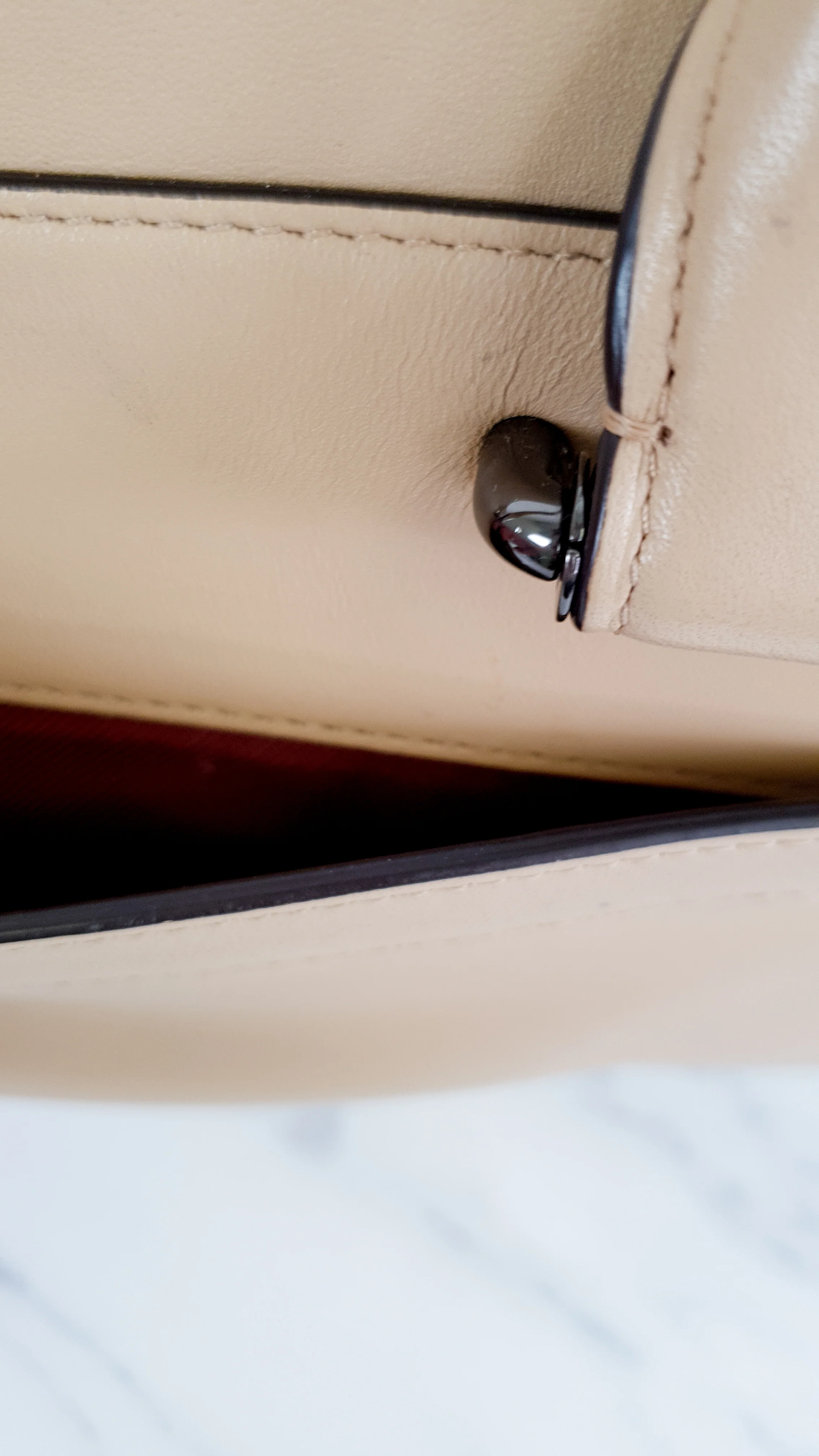 Coach Swagger 27 in Beechwood Glovetanned Leather with Link Detail - Coach 21351 - Image 8