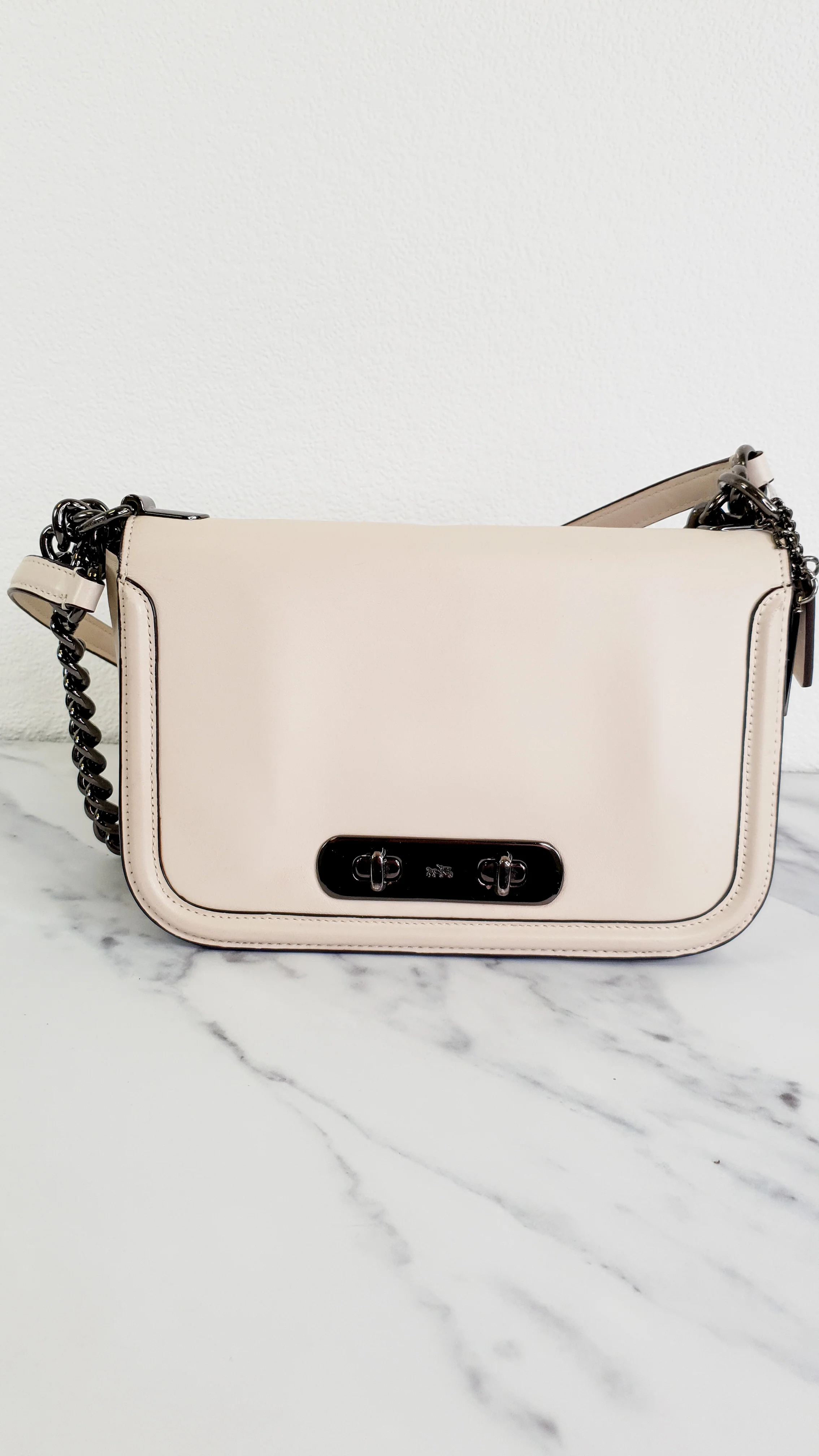 Coach Swagger Shoulder Bag Crossbody Bag in Chalk Smooth Leather - Coach 54640 - Image 3
