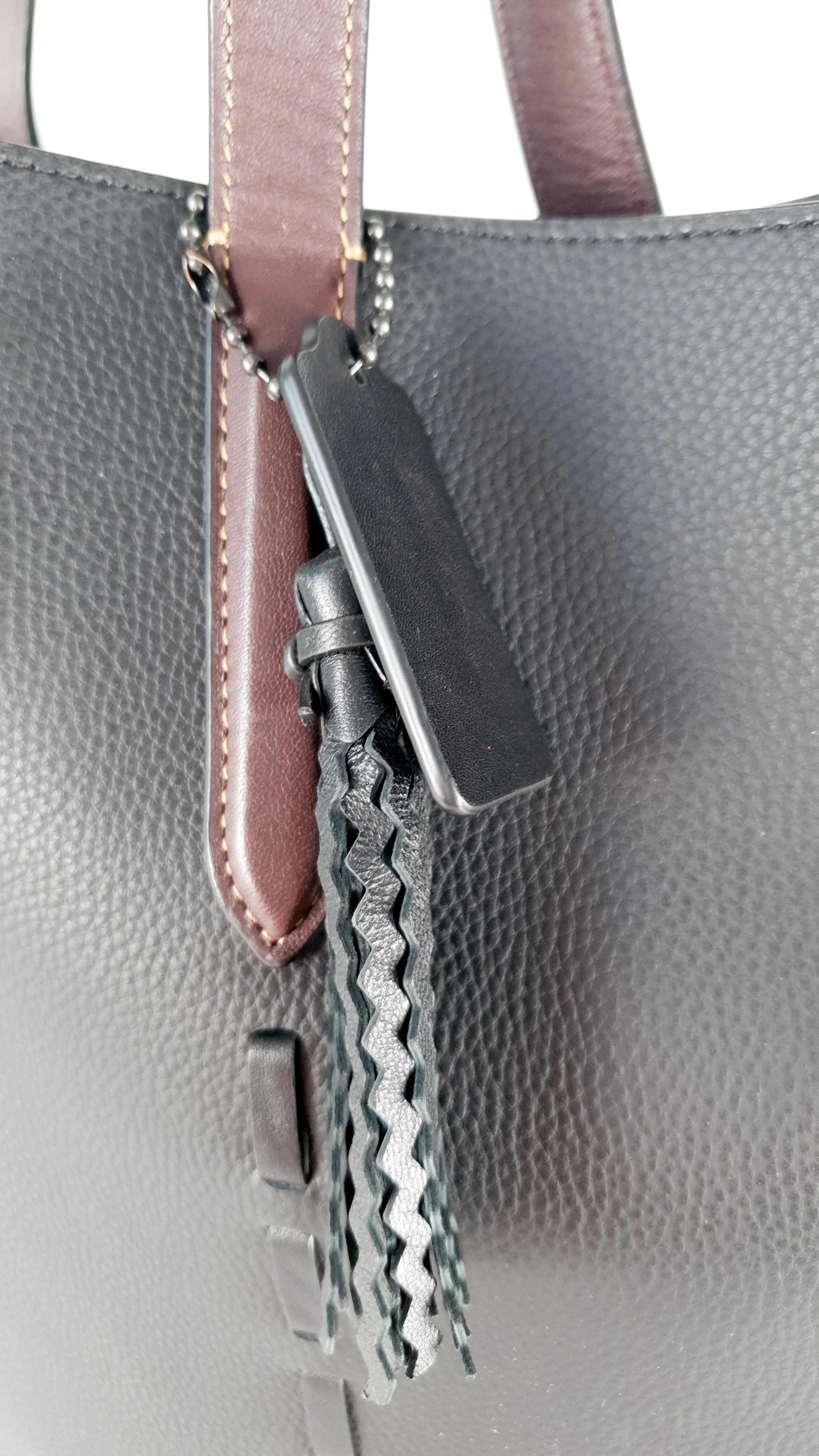 Coach Tote 34 in Black and Brown Leather with Whipstitch & Tassle Detail - Bag Handbag Coach 37084 - Image 5