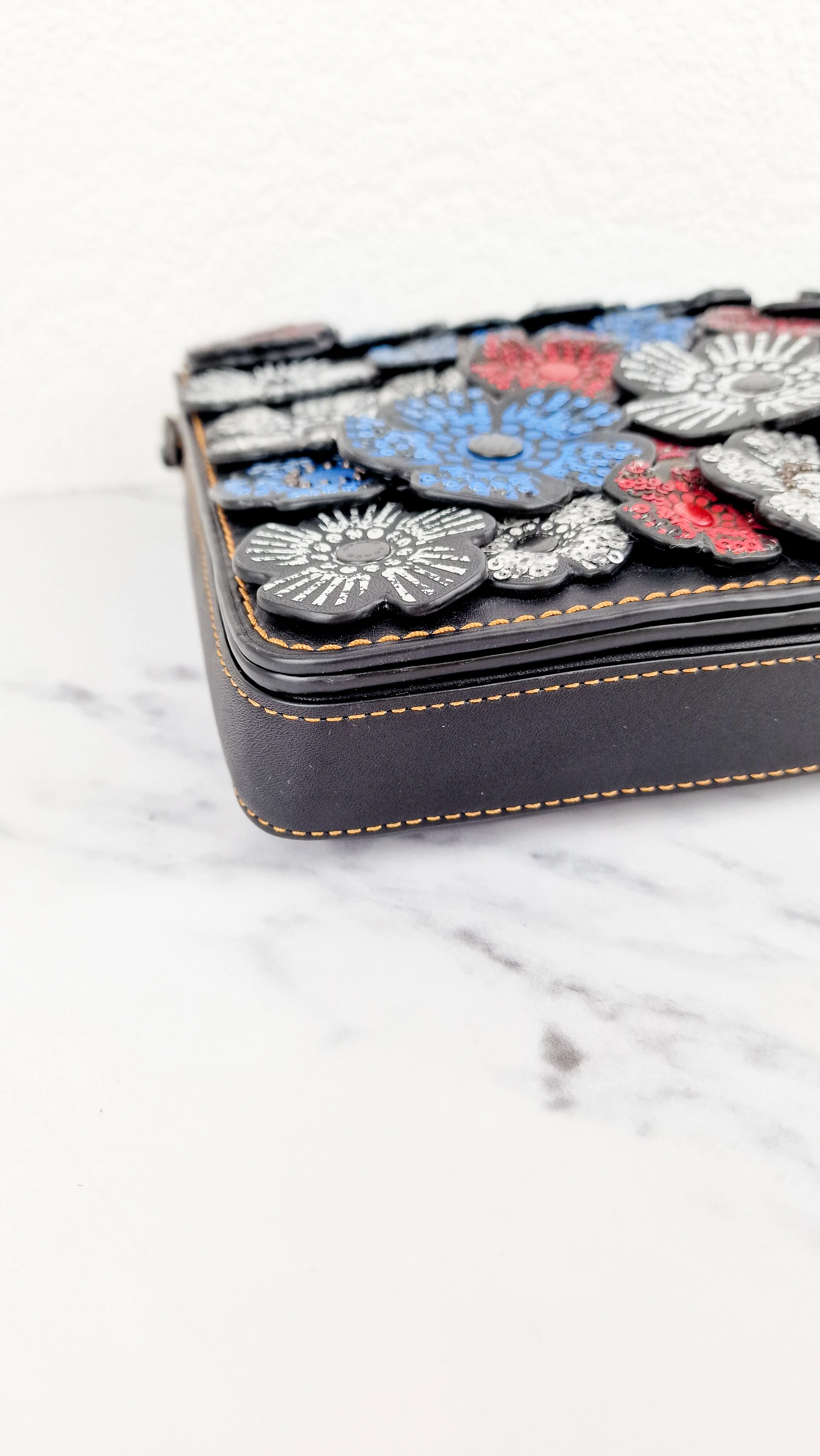 Coach Dinky 32 Tea Roses Blue & Red 1941 Black Leather Crossbody Shoulder Bag - Coach 58435 - Image 10