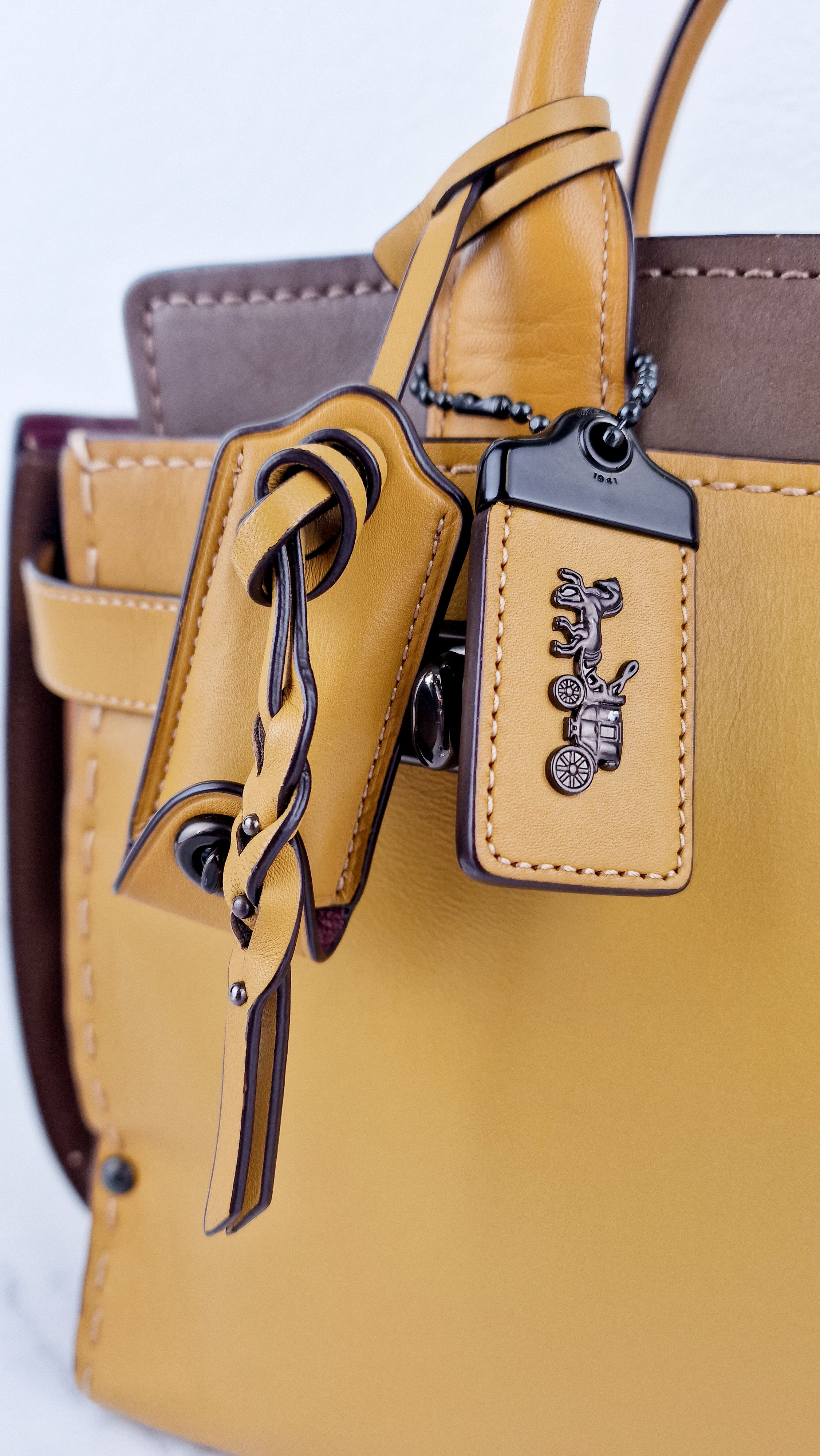 Coach 1941 Double Swagger Flax Yellow Handbag C Chain Strap Leather Bag - Coach 25831 - Image 5