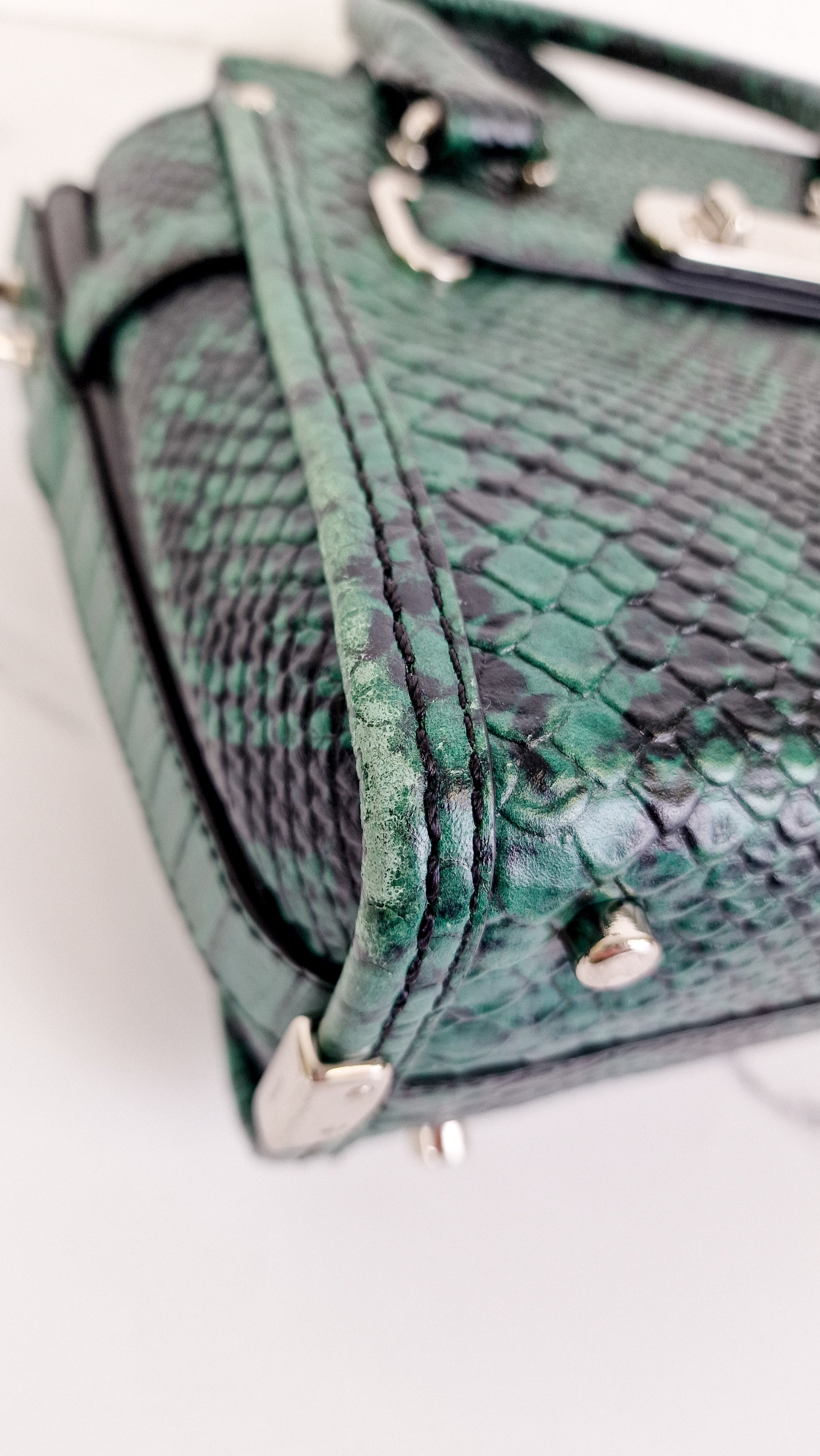 Coach Swagger 21 in Green & Black Snake Print - Handbag Crossbody Bag - Coach 38360 - Image 10