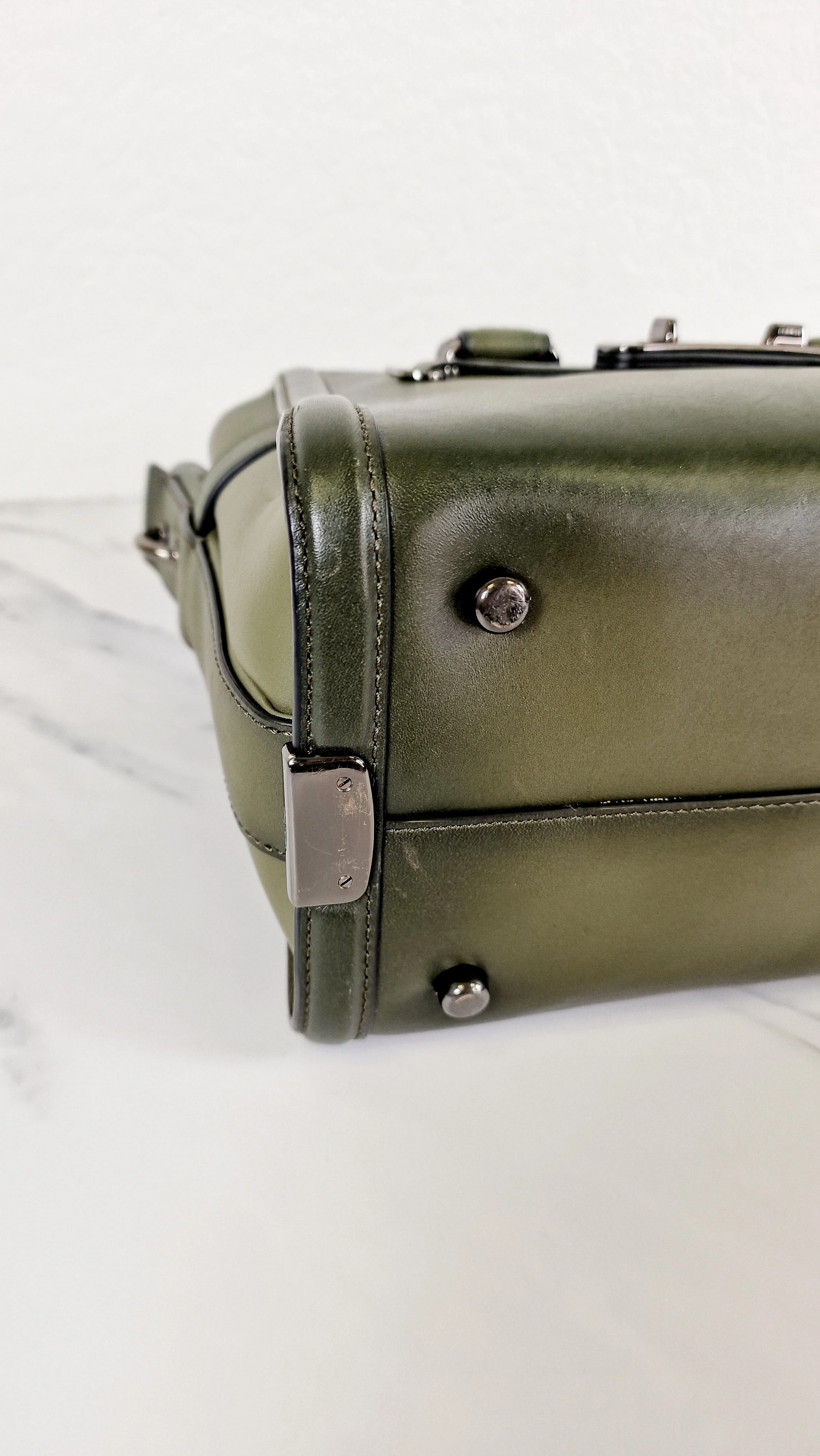 Coach Swagger 27 in Dark Green Burnished Leather - Handbag Shoulder Bag - Coach 38372 - Image 9