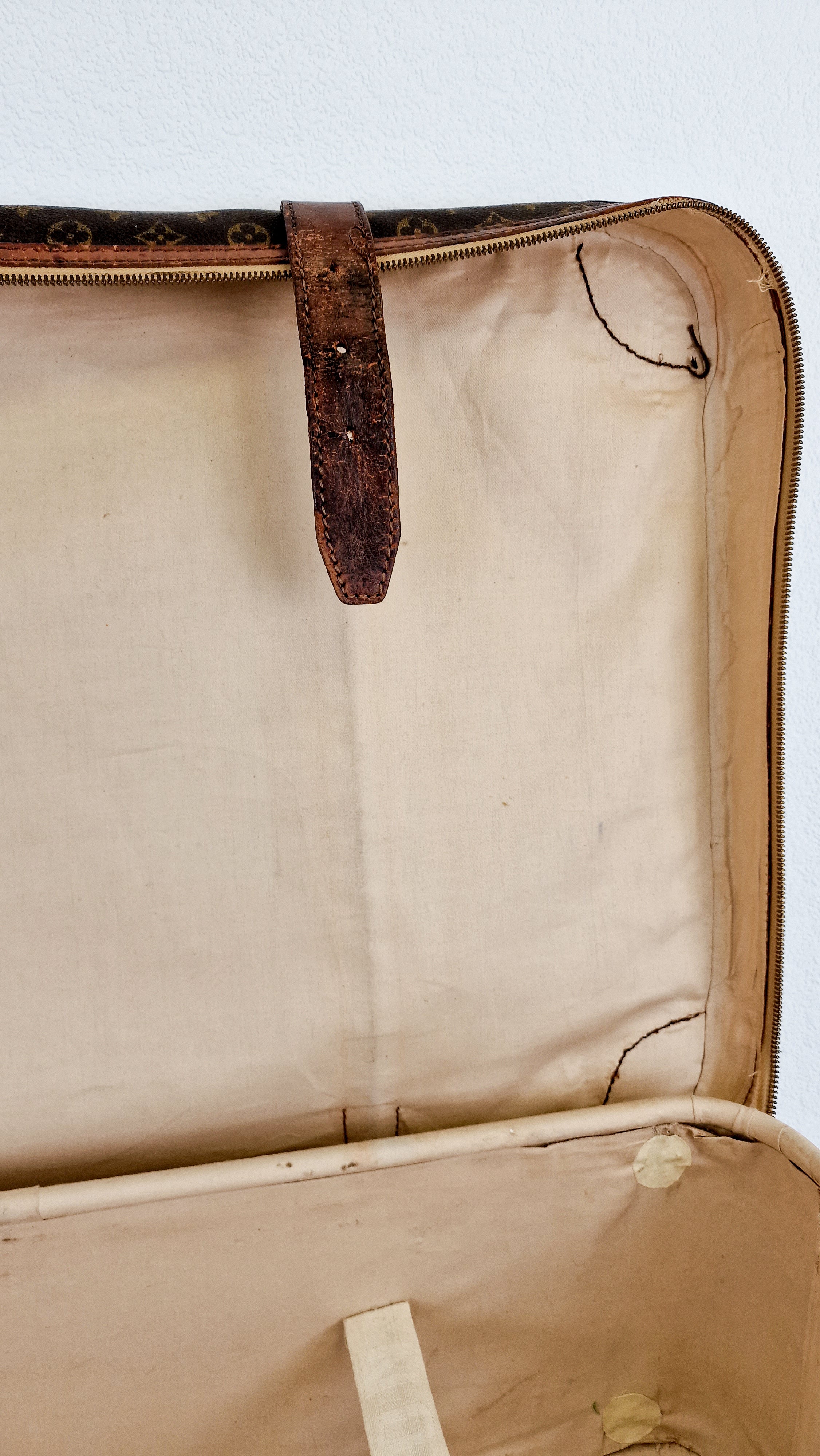 Louis Vuitton Monogram Suitcases Vintage Luggage Set CELEBRITY OWNED Travel Set - Image 37